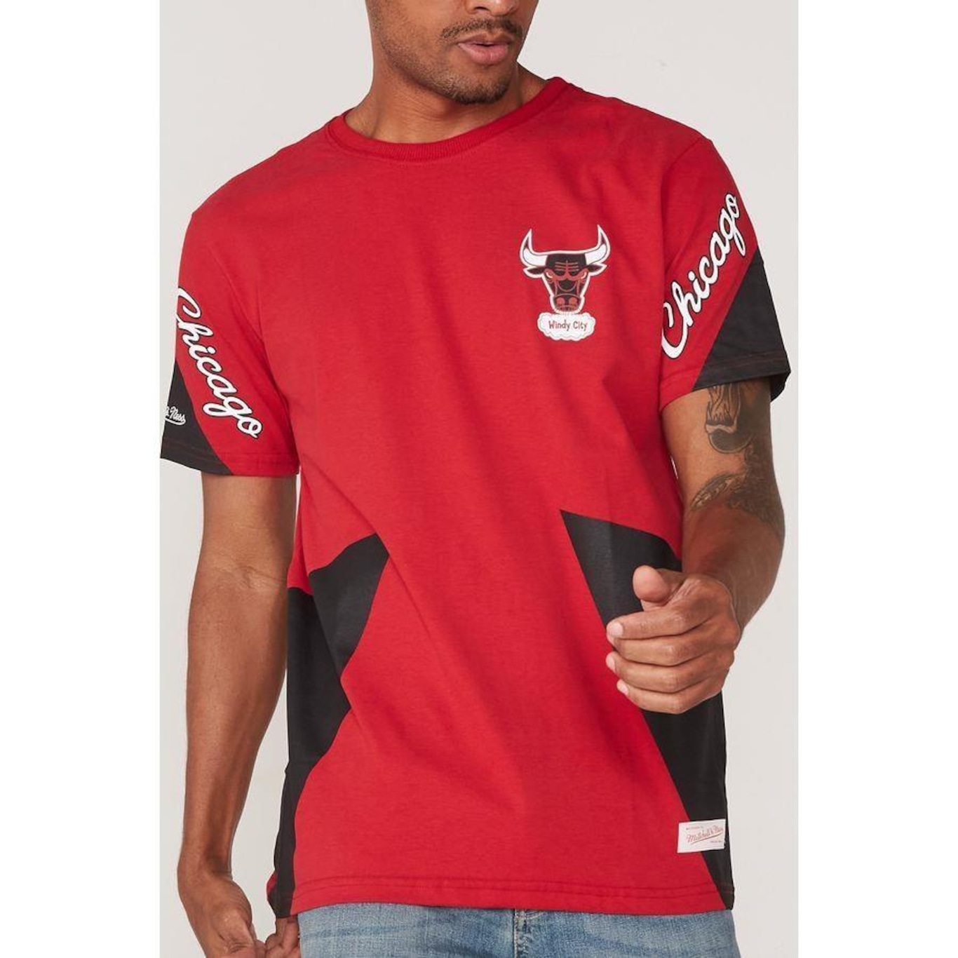 Camiseta Mitchell & Ness Estampada Chicago Bulls - Masculina - Foto 1