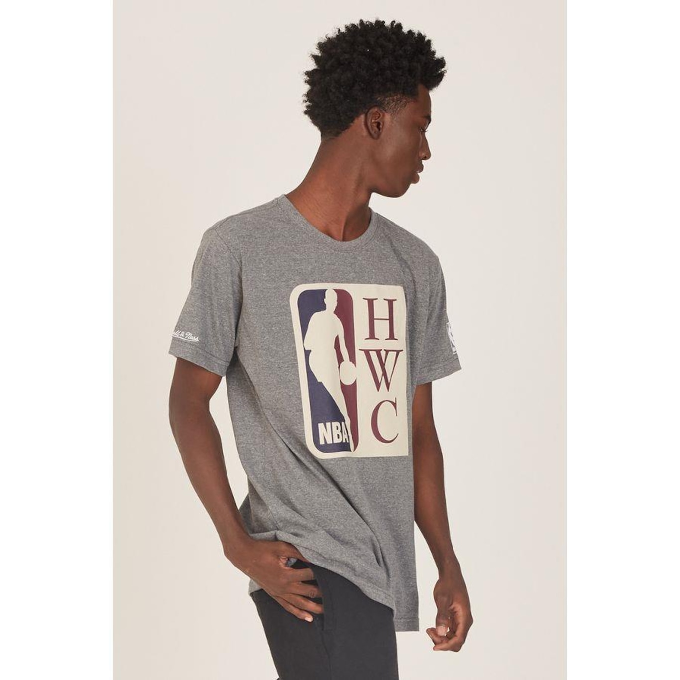 Camiseta Mitchell & Ness Estampada Logman - Masculina - Foto 2