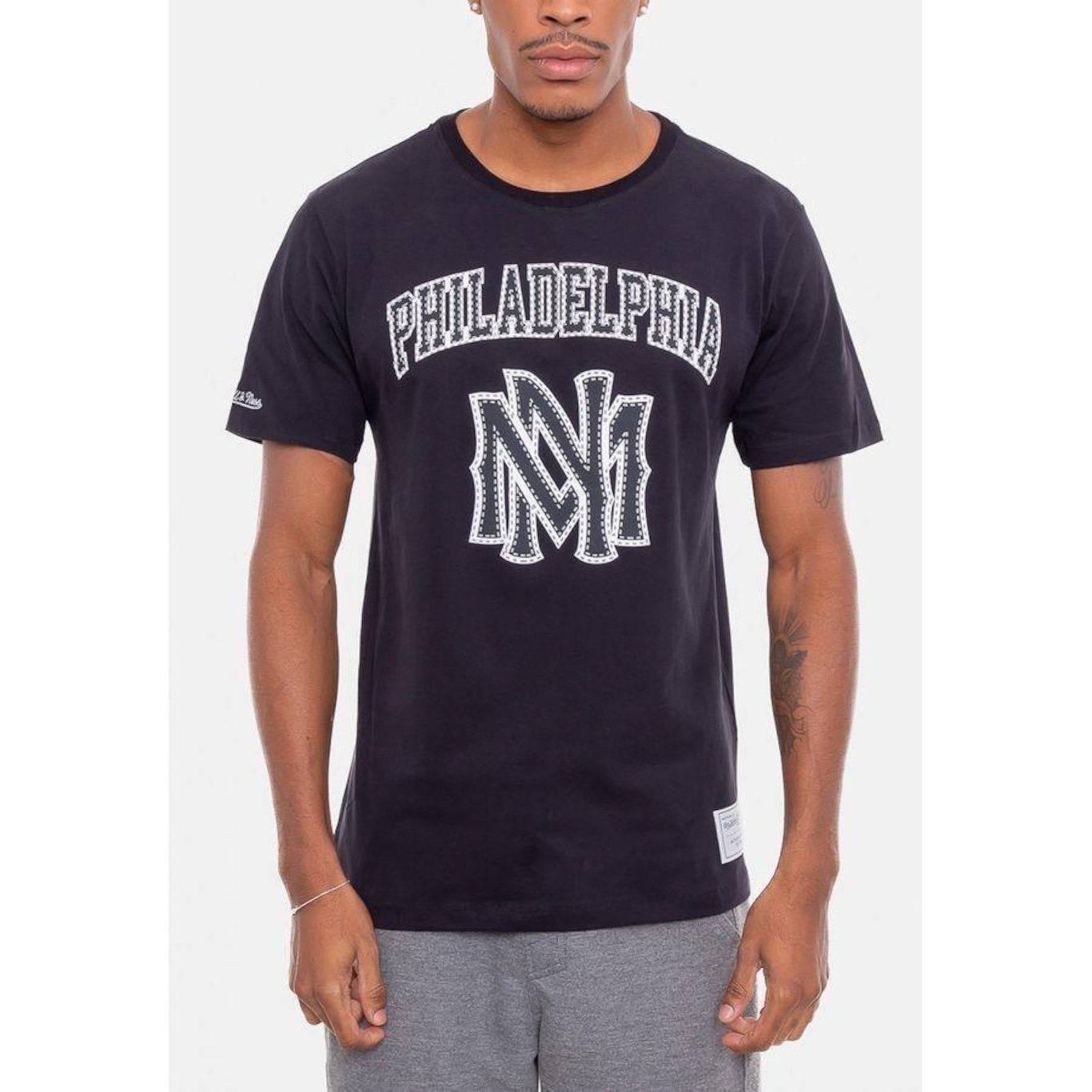 Camiseta Mitchell & Ness Philadelphia - Masculina - Foto 4