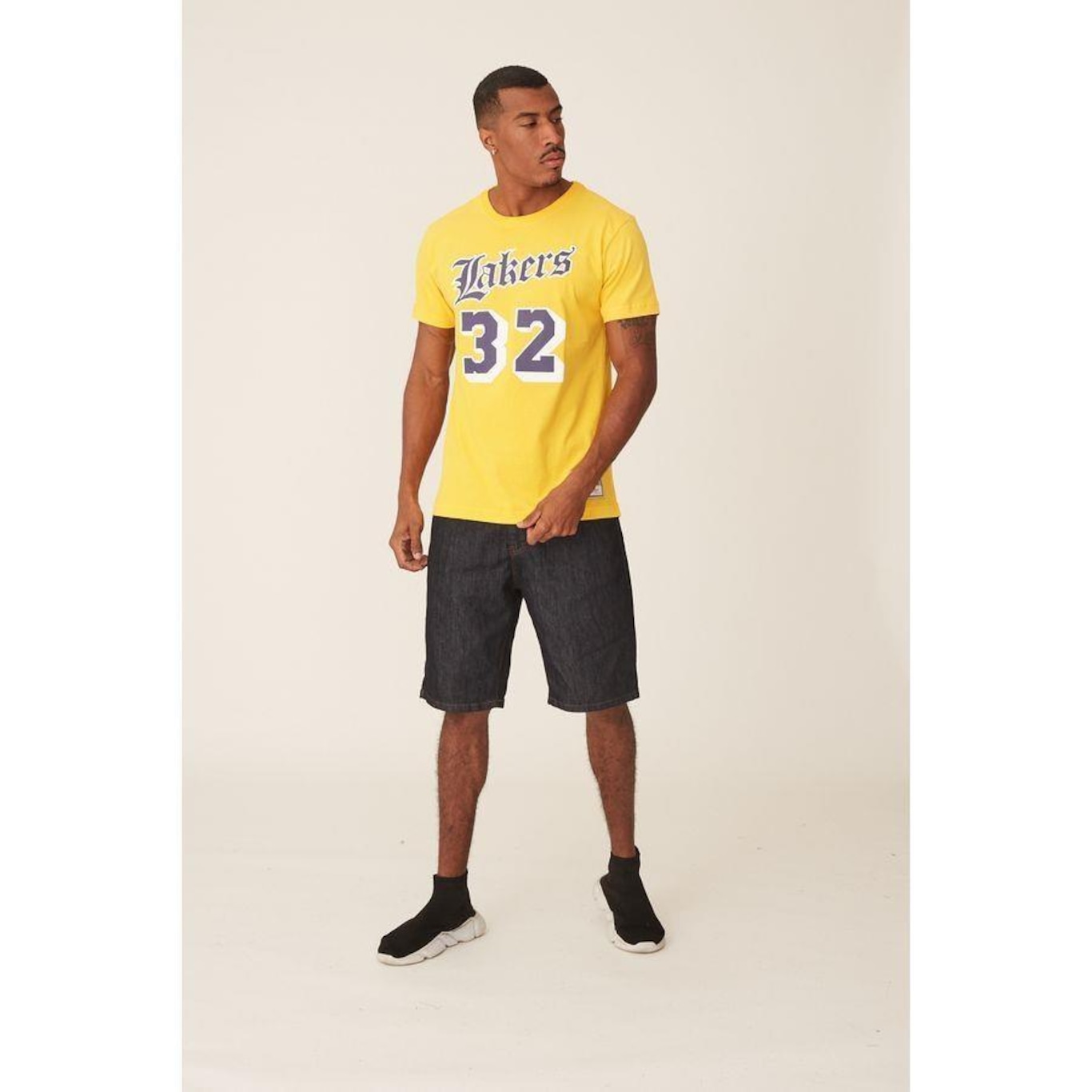 Camiseta Mitchell & Ness Estampada Los Angeles Lakers Magic Johnson - Masculina - Foto 2