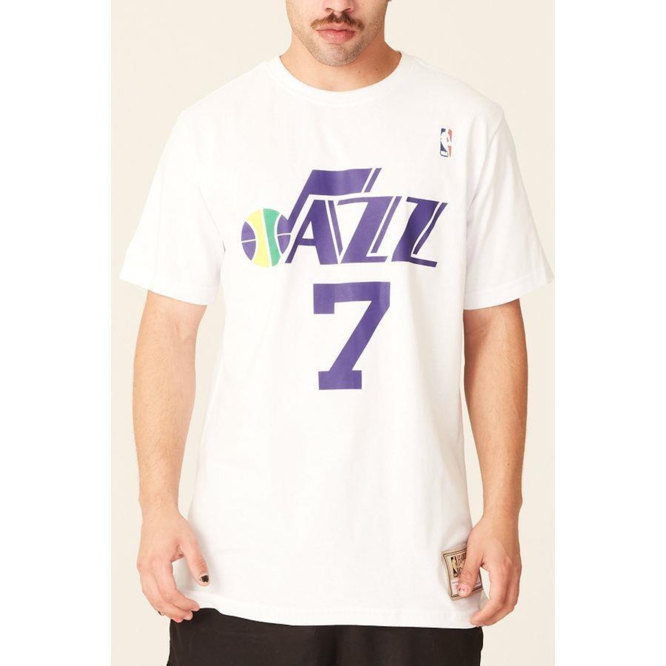 Camiseta Mitchell & Ness Especial Utah Jazz Pistol - Masculina - Foto 3