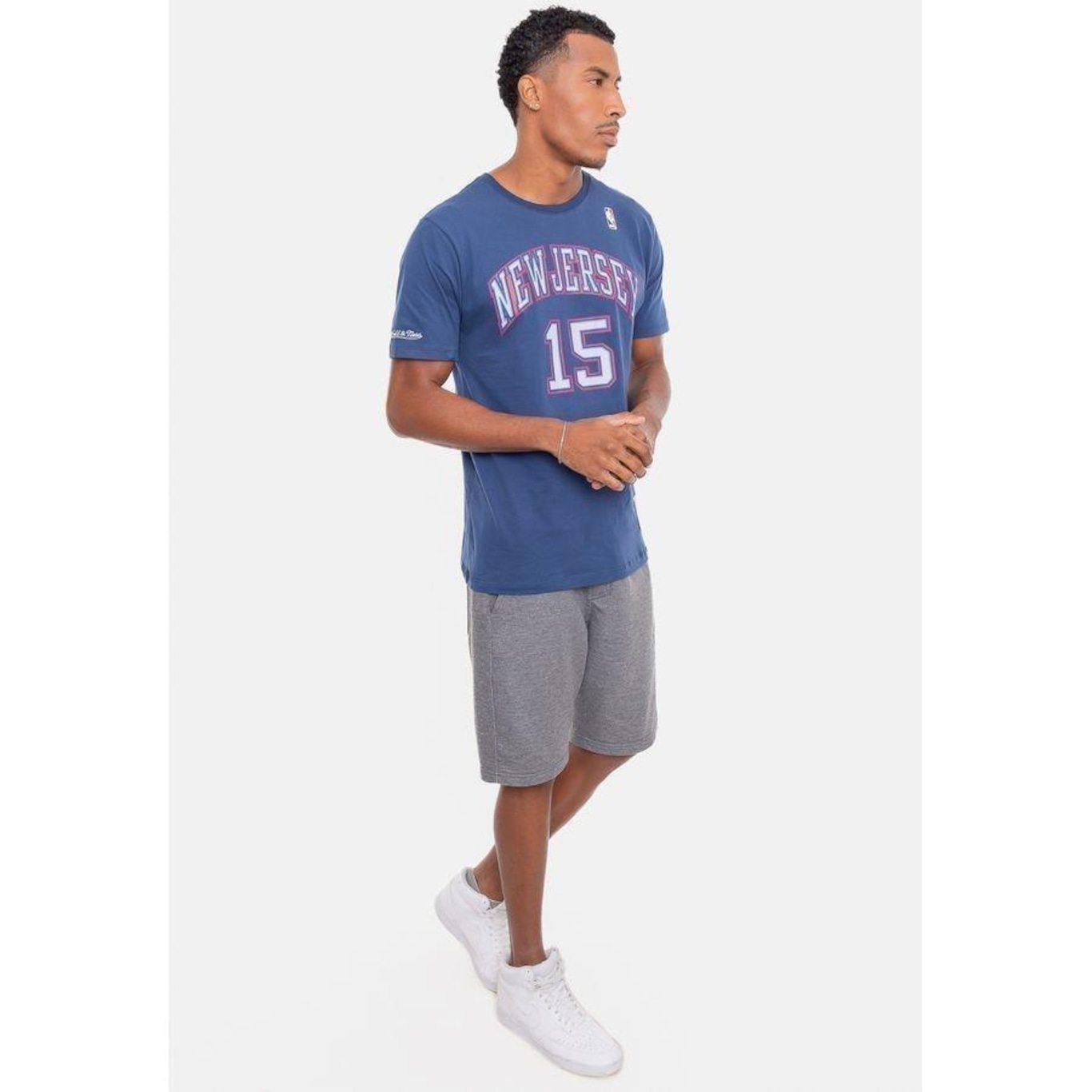 Camiseta Mitchell & Ness Name And Number Vince Carter - Masculina - Foto 4