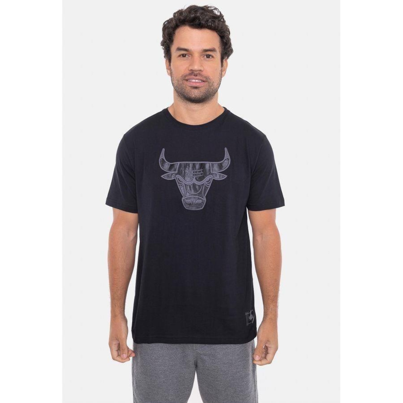 Camiseta Nba Estampada Logo Bulls - Masculina - Foto 3