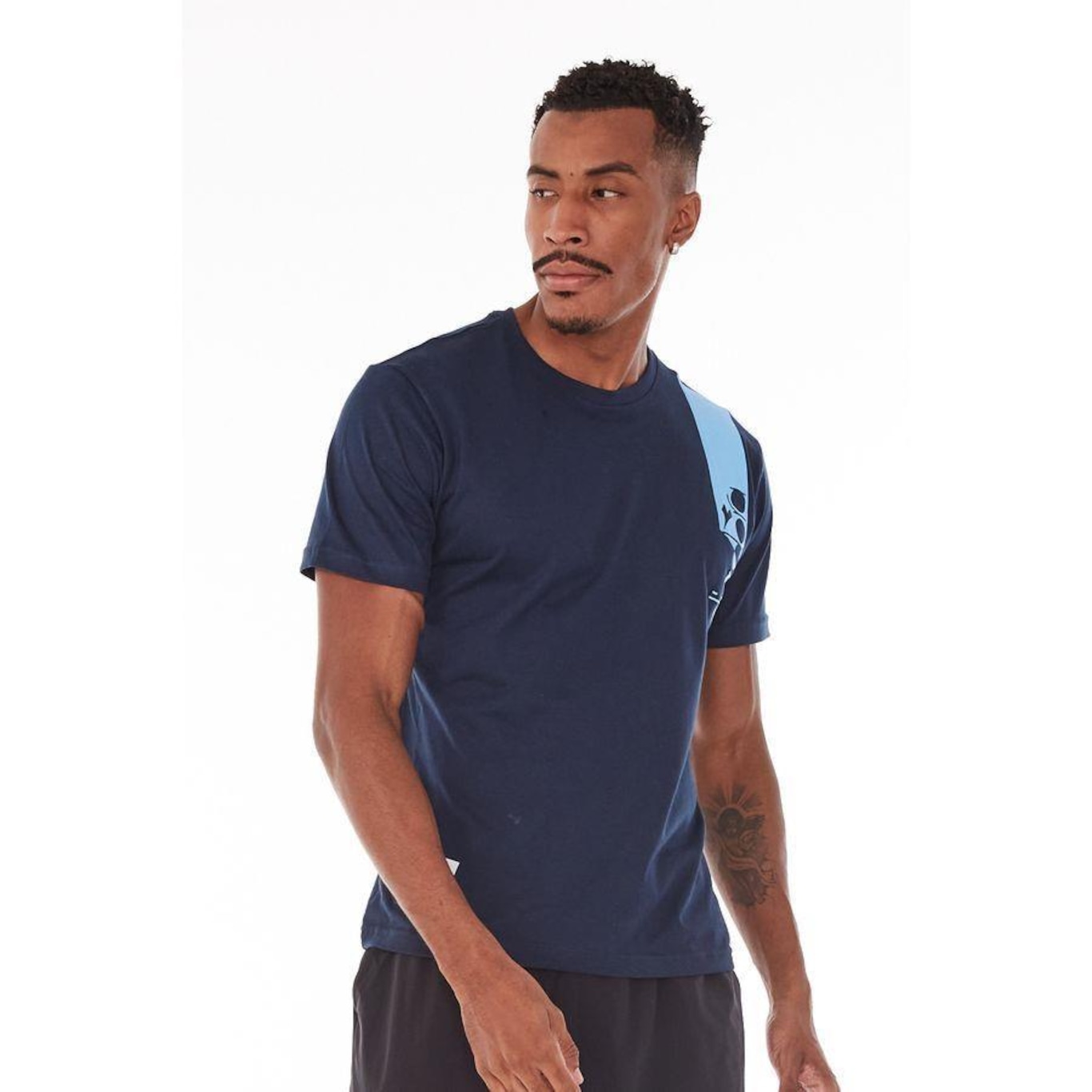 Camiseta Diadora Ricamo - Masculina - Foto 1