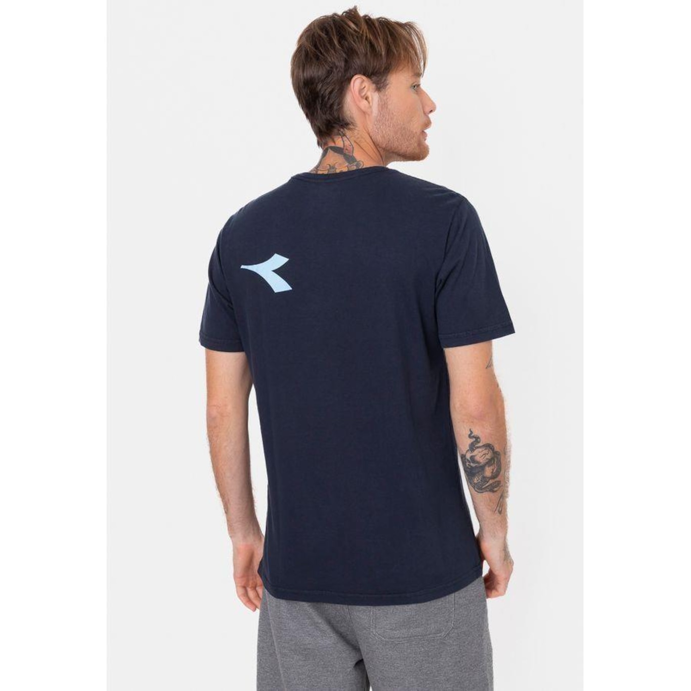 Camiseta Diadora Manifesto - Masculina - Foto 2