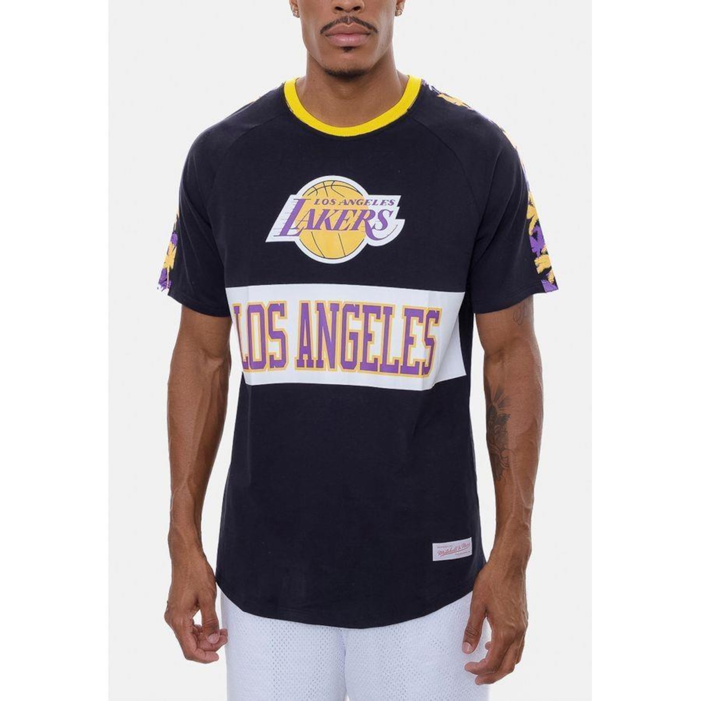 Camiseta Mitchell & Ness Especial Los Angeles Lakers - Masculina - Foto 4