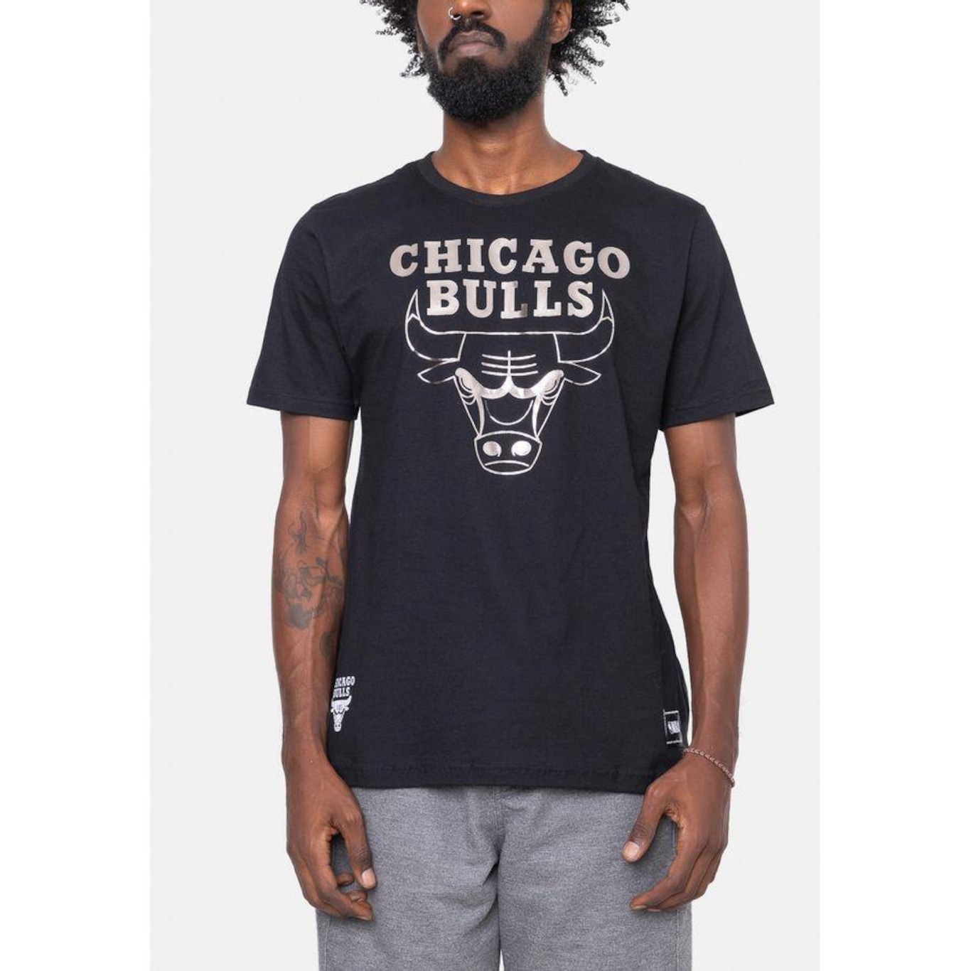 Camiseta Nba Silver Logo Chicago Bulls - Masculina - Foto 2