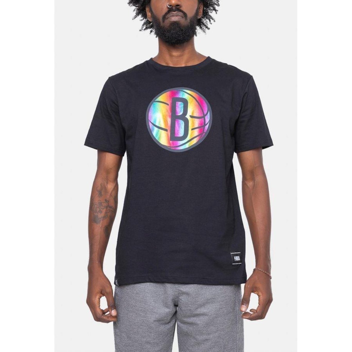 Camiseta Nba Rainbow Logo Brooklyn Nets - Masculina - Foto 2