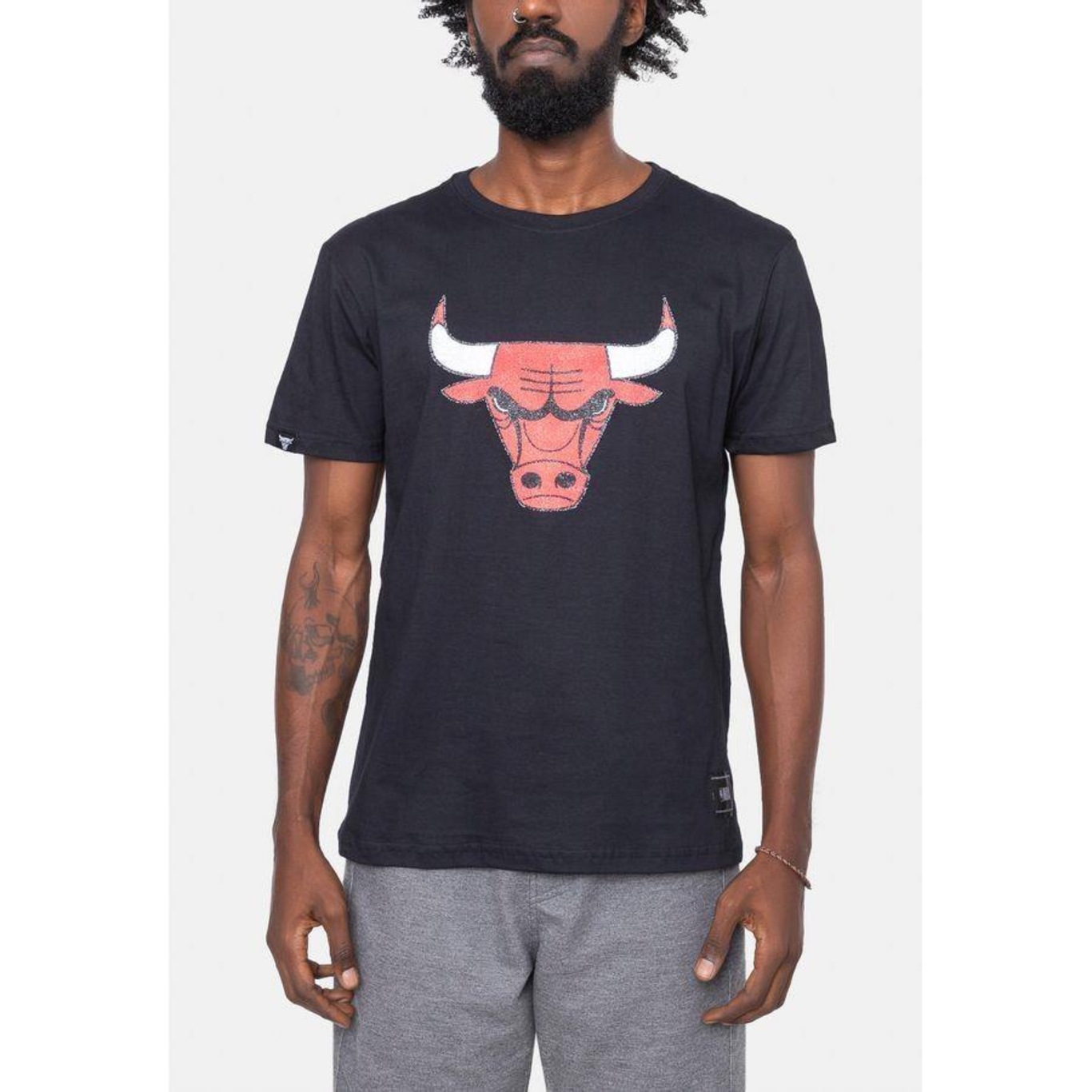 Camiseta NBA Logo Esferas Chicago Bulls - Masculina - Foto 2