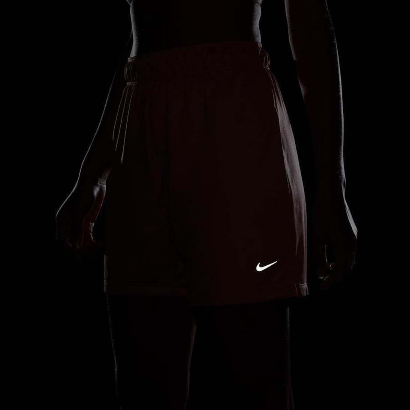 Shorts Nike Dri-Fit Attack - Feminino - Foto 2