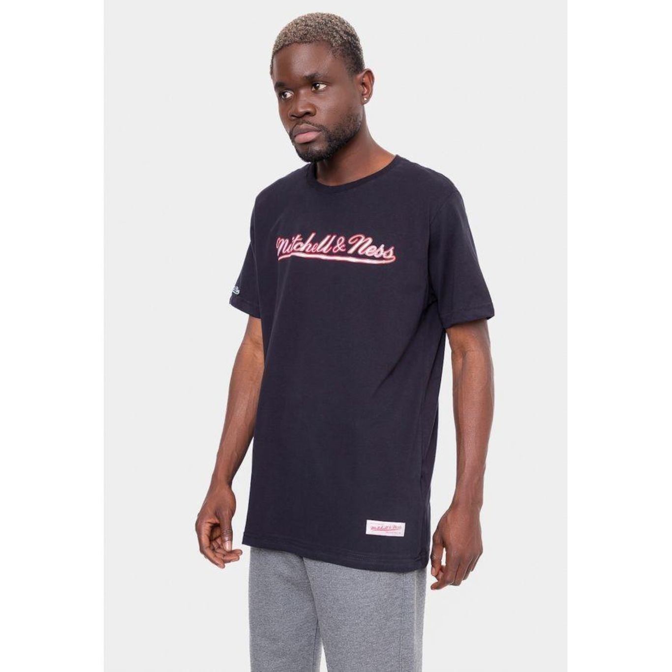 Camiseta Mitchell & Ness Branded Script - Masculina - Foto 4