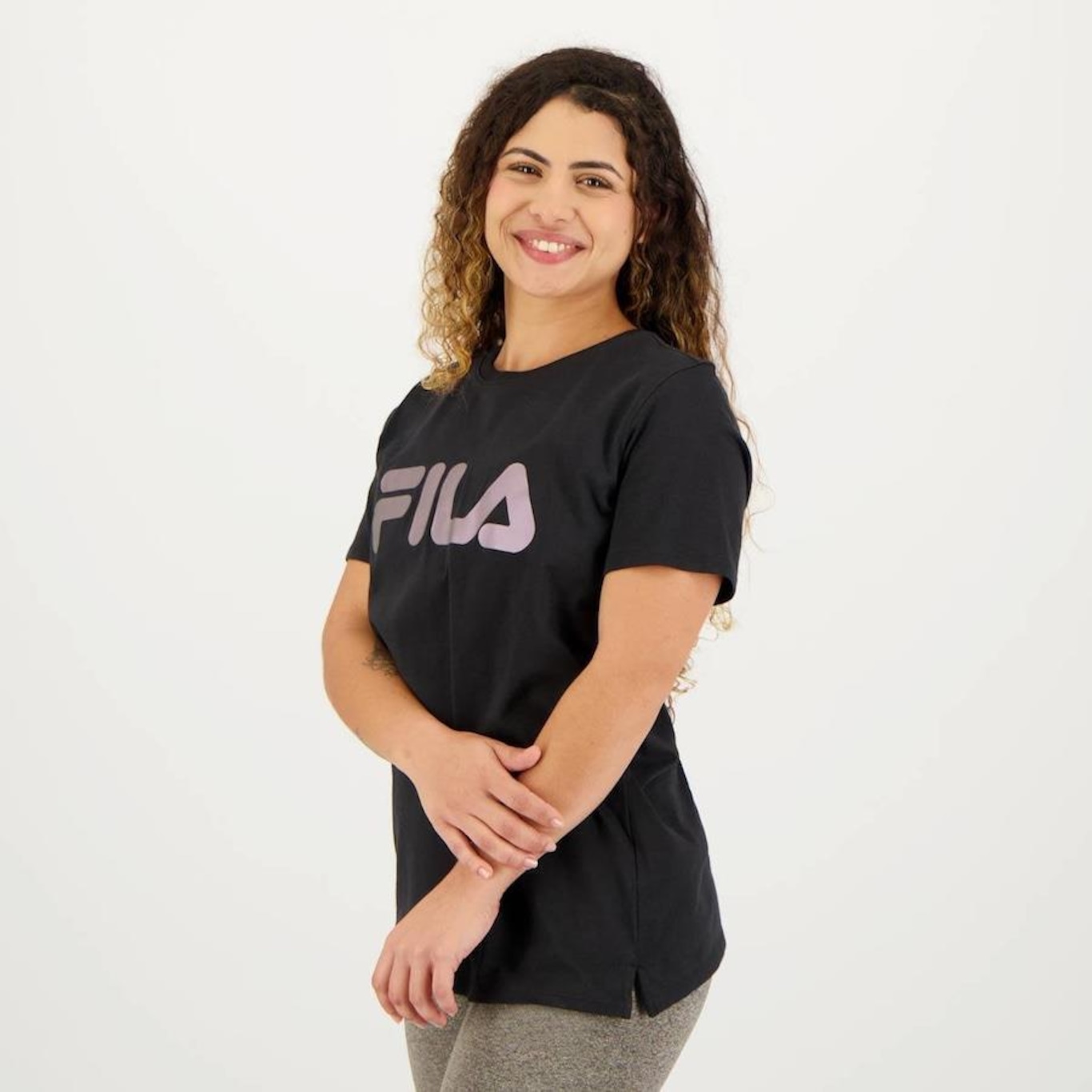 Camiseta Fila Letter Premium - Feminina - Foto 2