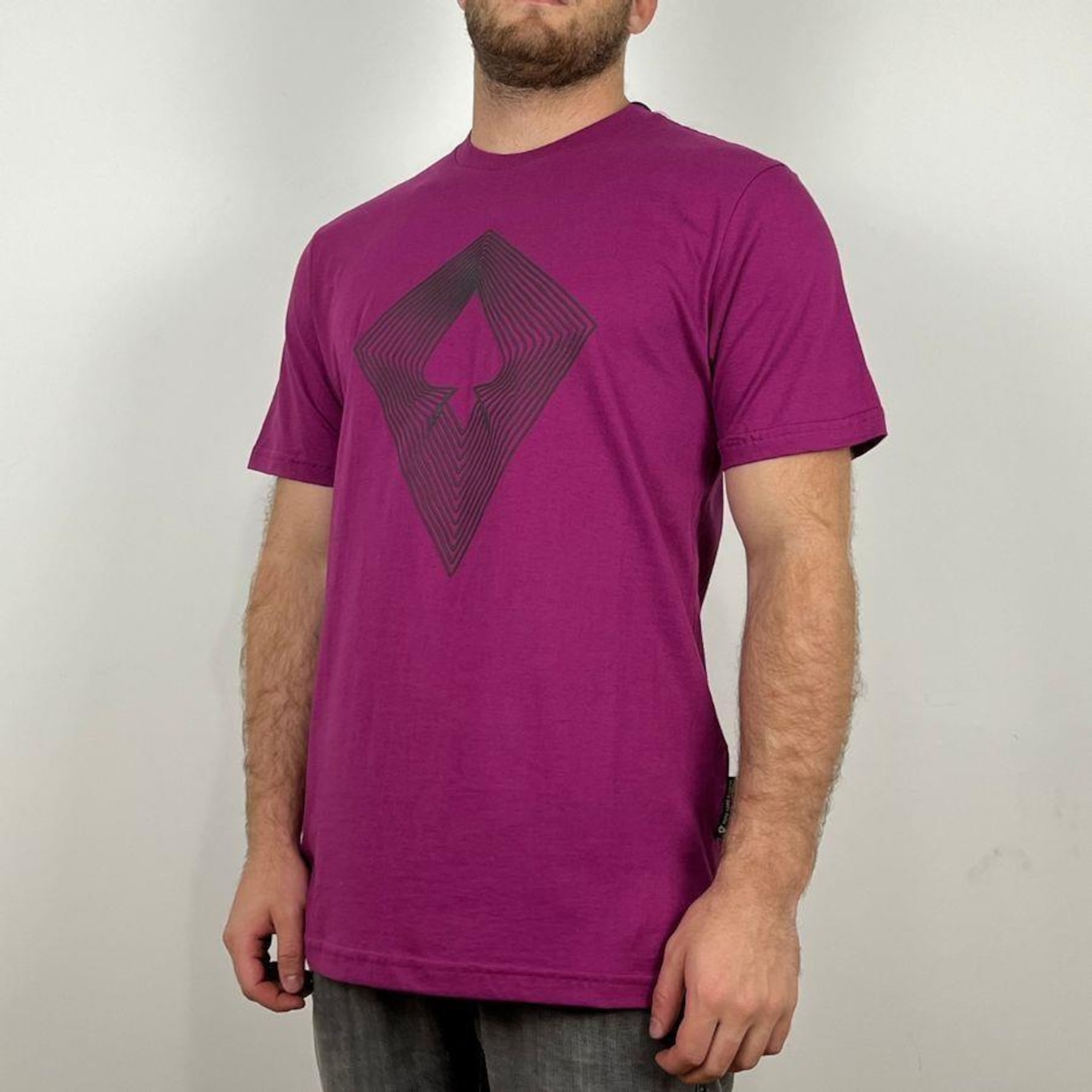 Camiseta Mcd Pipa Ancestral Fuscia Alpaca - Masculina - Foto 2