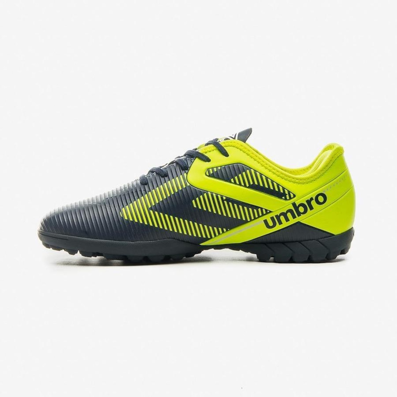 Chuteira Society Umbro Stride - Adulto - Foto 1