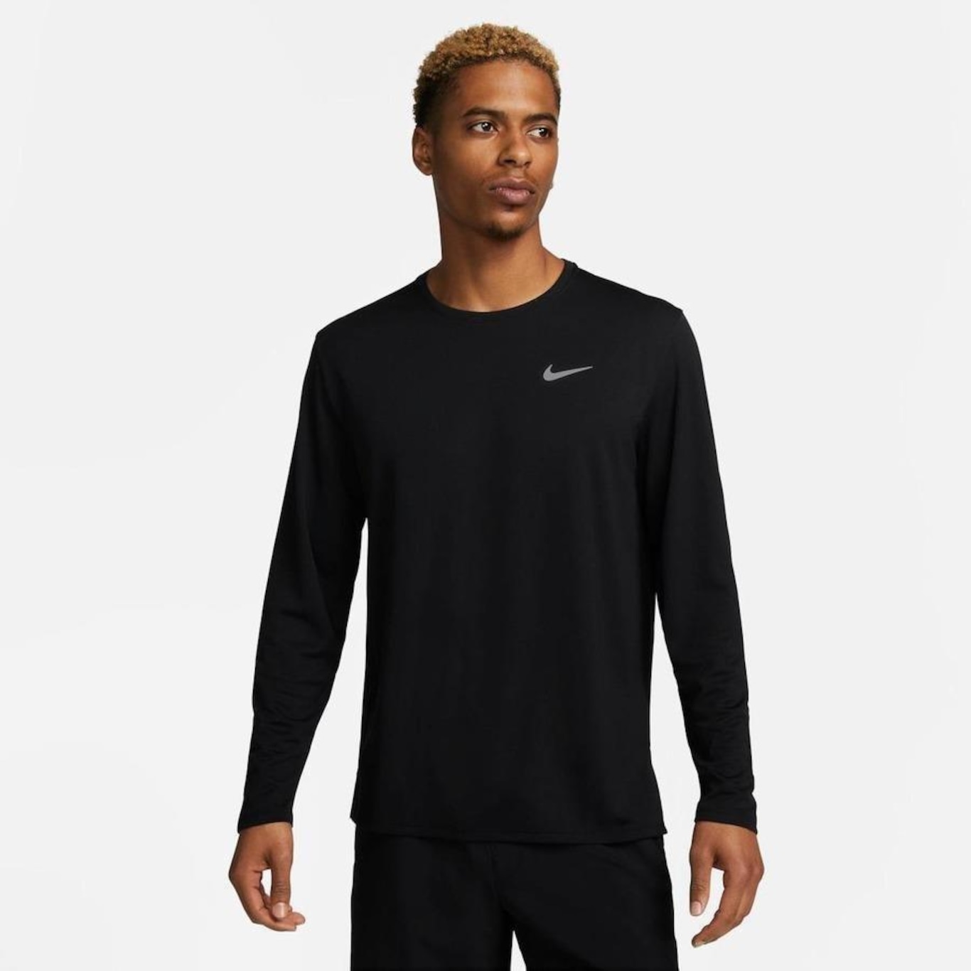 Camiseta Nike Dri-Fit Miler - Masculina - Foto 2