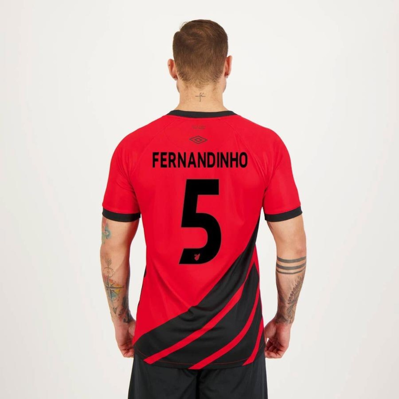 Camisa do Athletico Paranaense I 2023 Fernandinho 5 Umbro - Masculina - Foto 3