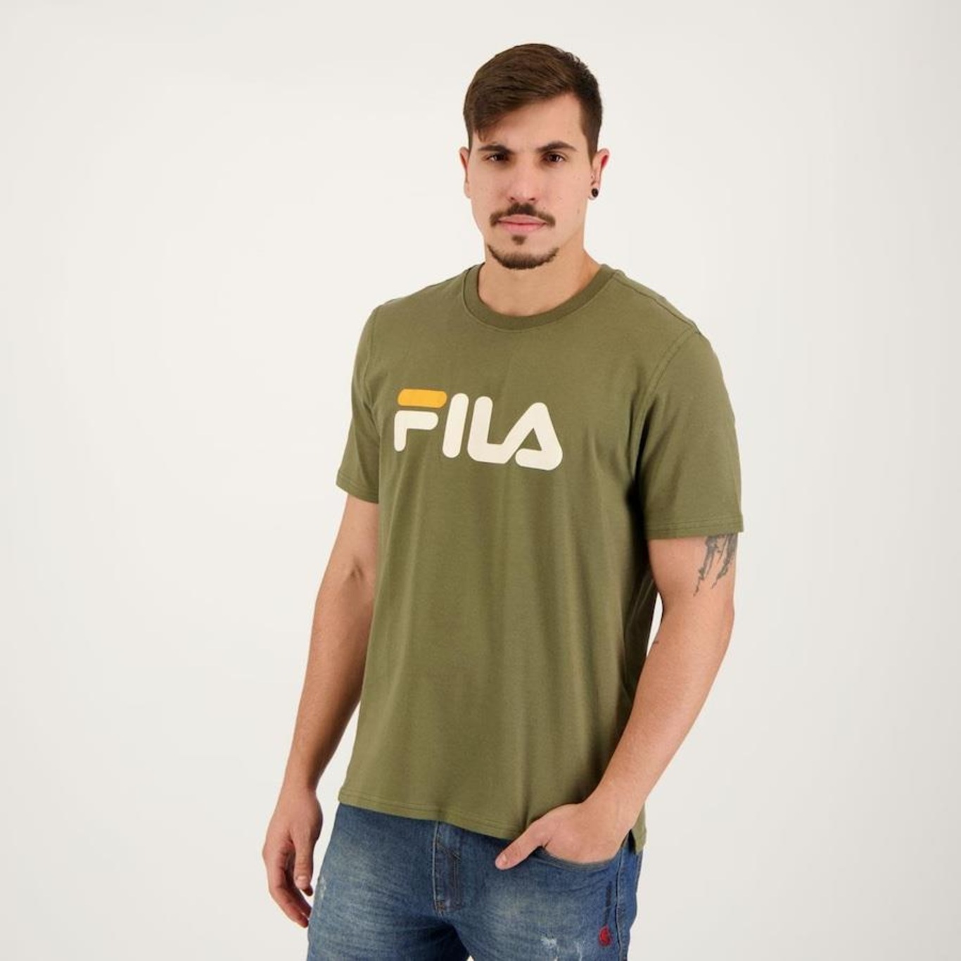 Camiseta Fila Letter Premium III - Feminina - Foto 3