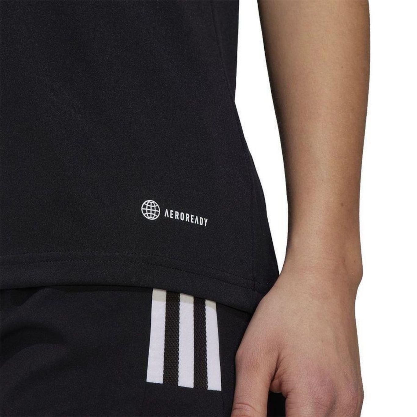 Camiseta adidas Tiro Treino 21 Essentials - Feminina - Foto 5