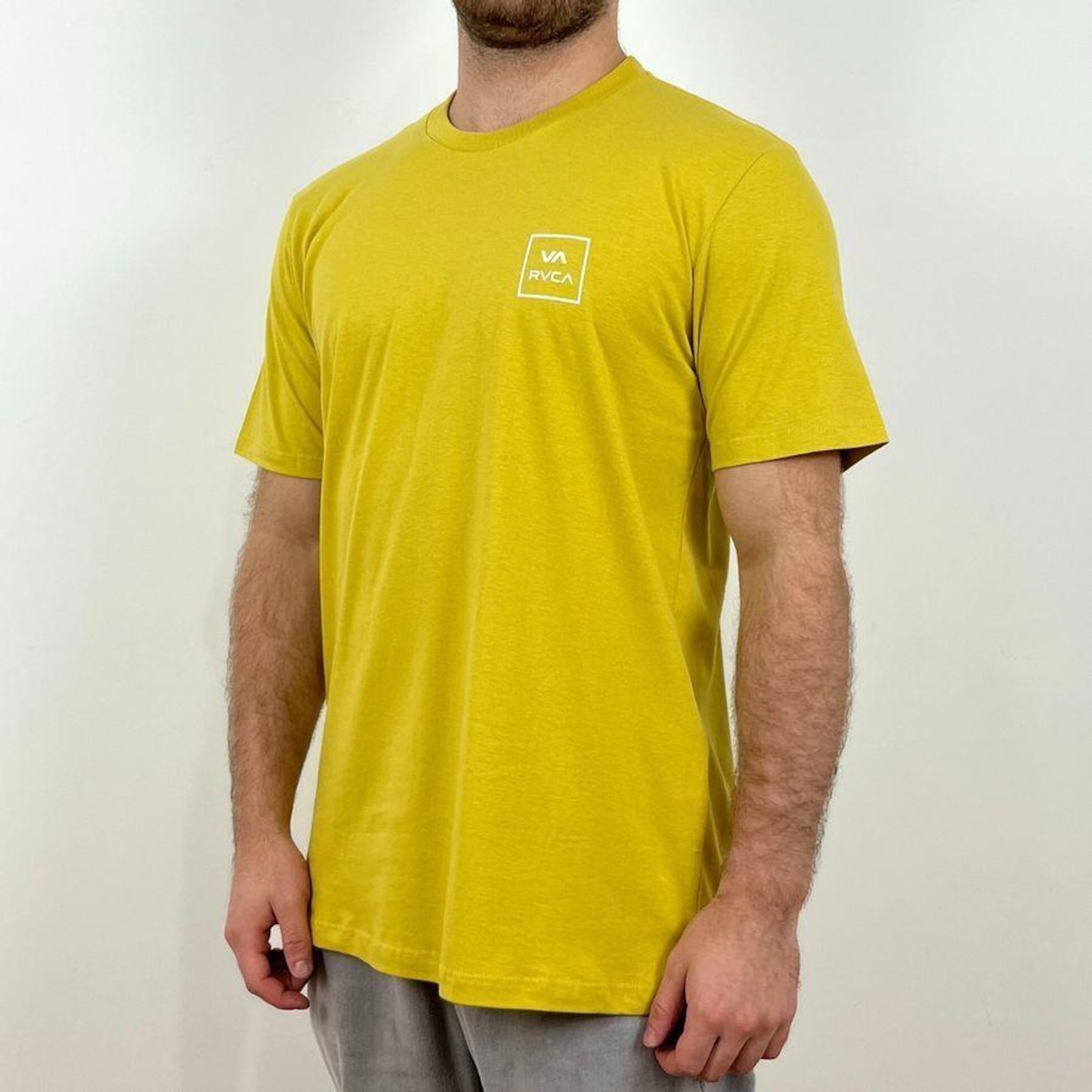 Camiseta Rvca All The Way - Masculina - Foto 1