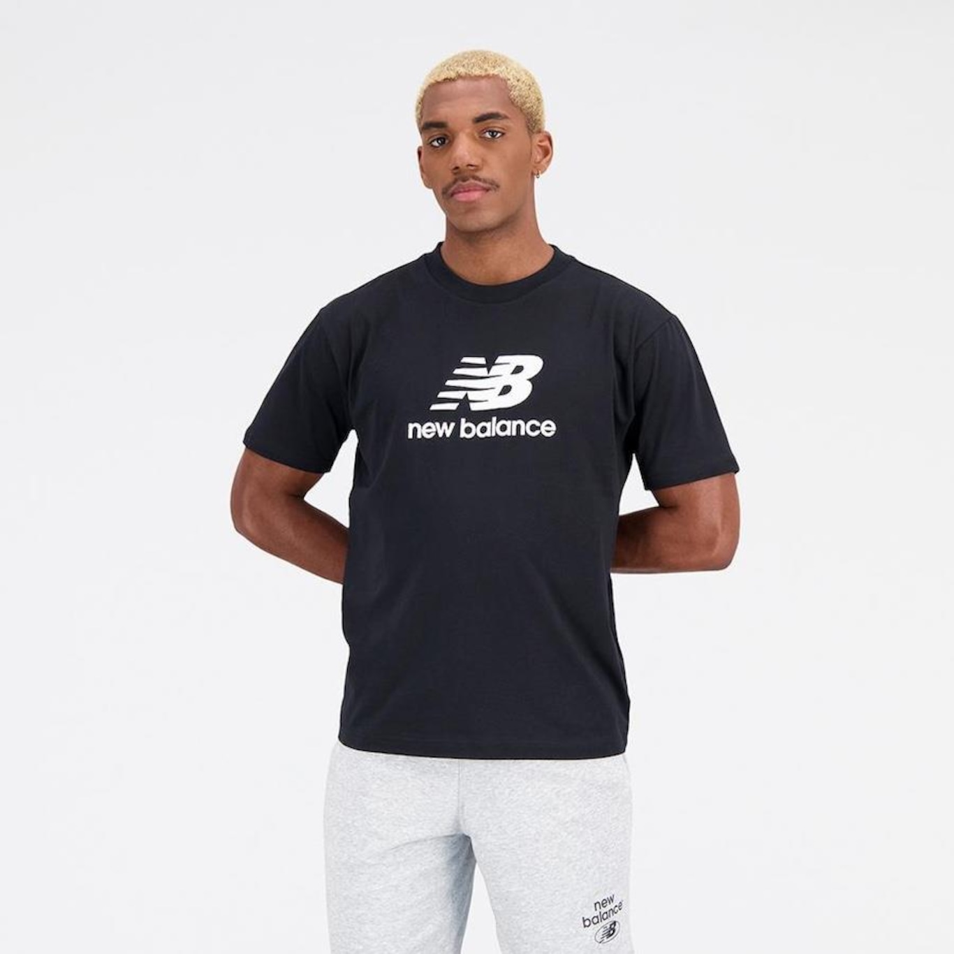 Camiseta New Balance Essentials Basic - Masculina - Foto 1