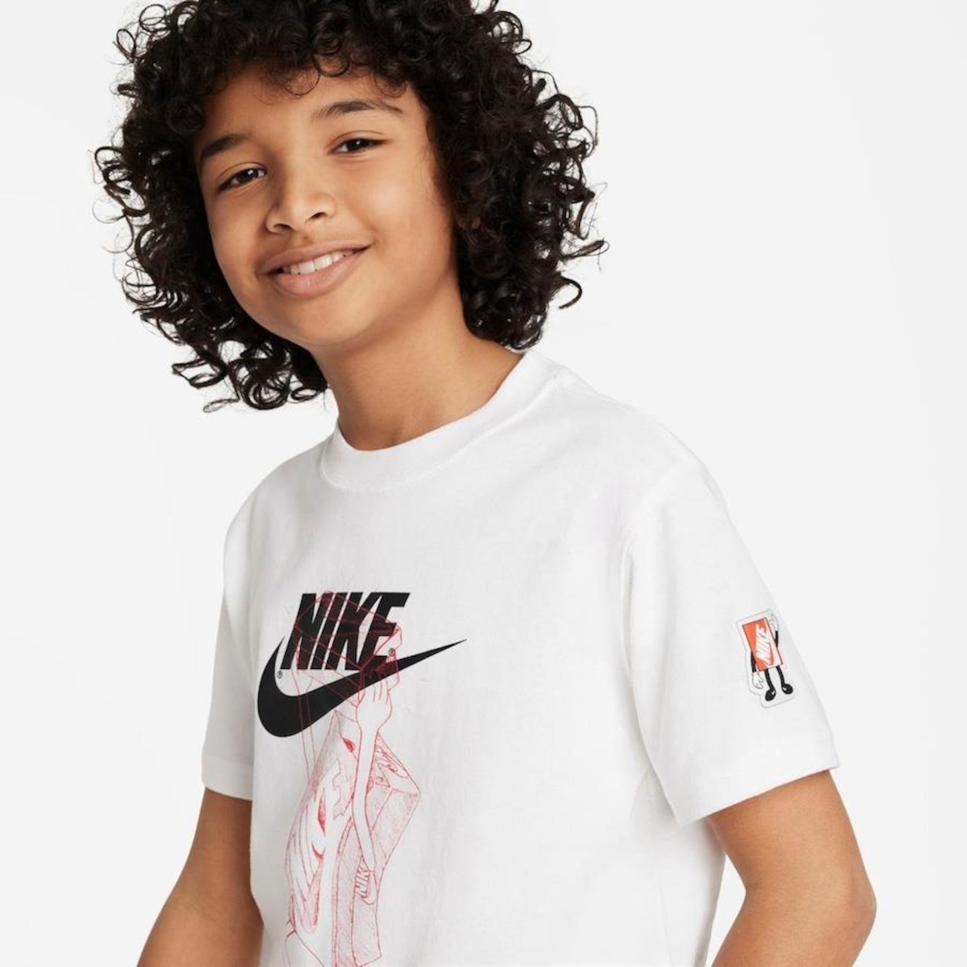 Camiseta Nike Sportswear Boxy - Infantil - Foto 4