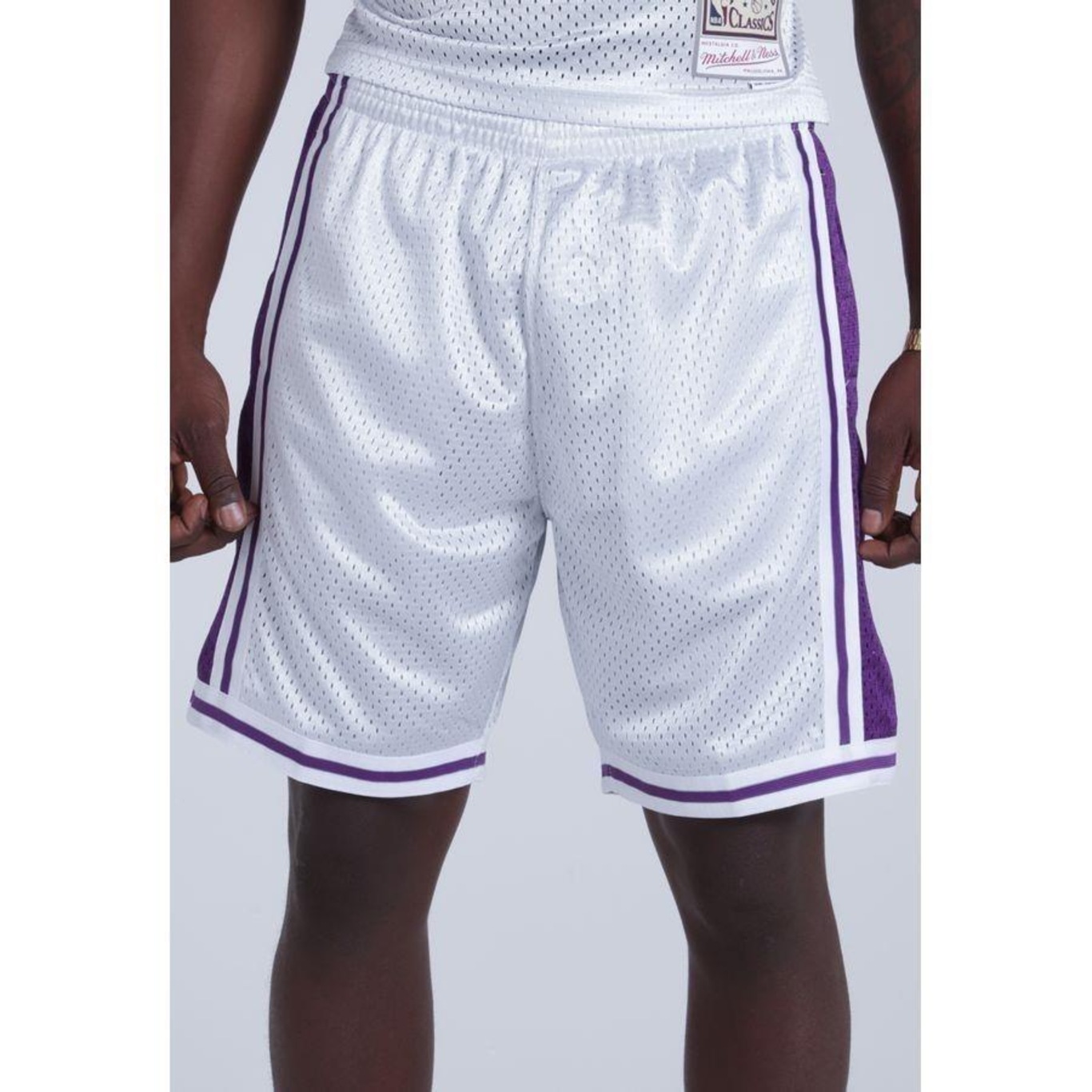 Shorts Mitchell & Ness Swingman Los Angeles Lakers - Masculino - Foto 2