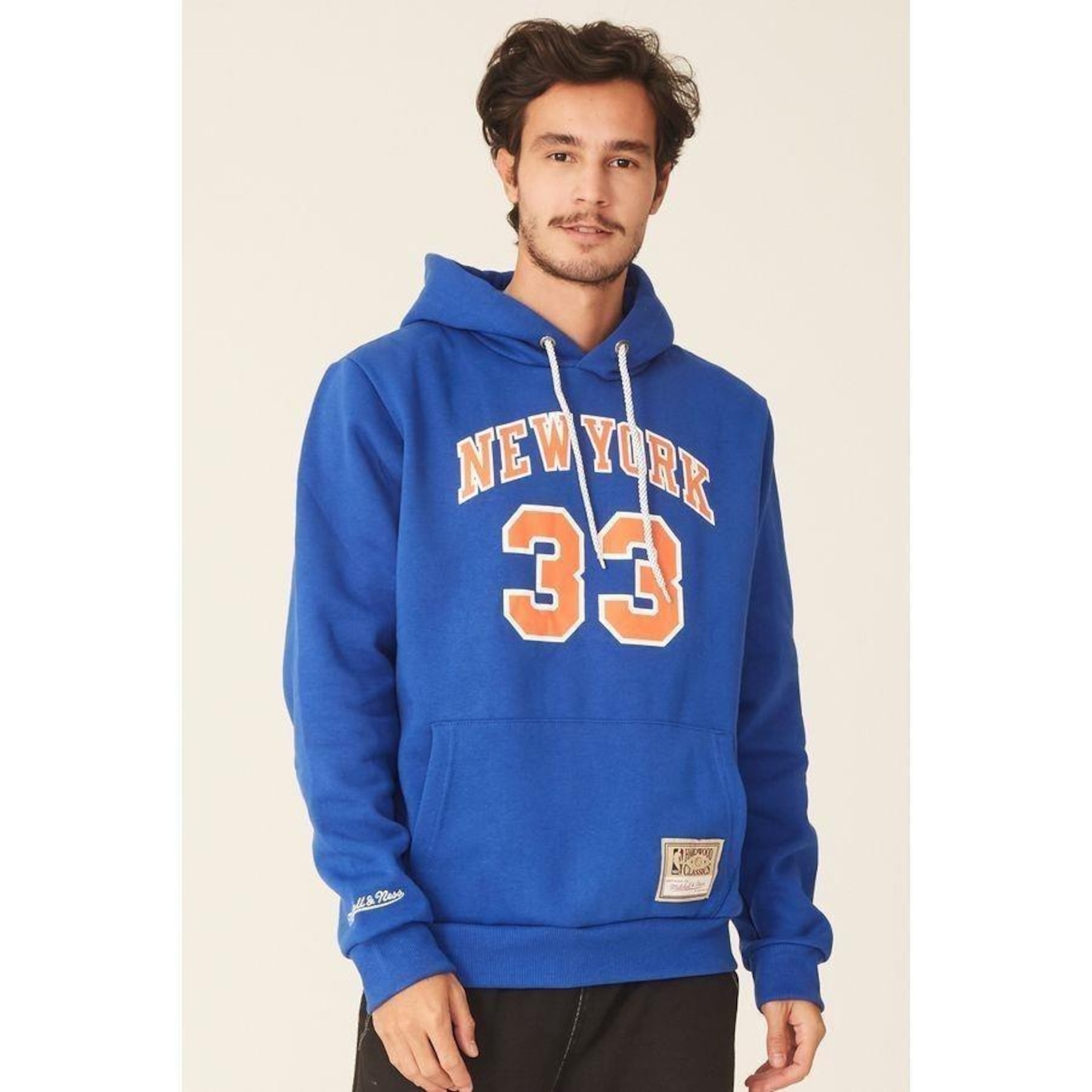 Blusão de Moletom Mitchell & Ness Fechado com Capuz New York Knicks Patrick Ewing - Masculino - Foto 2