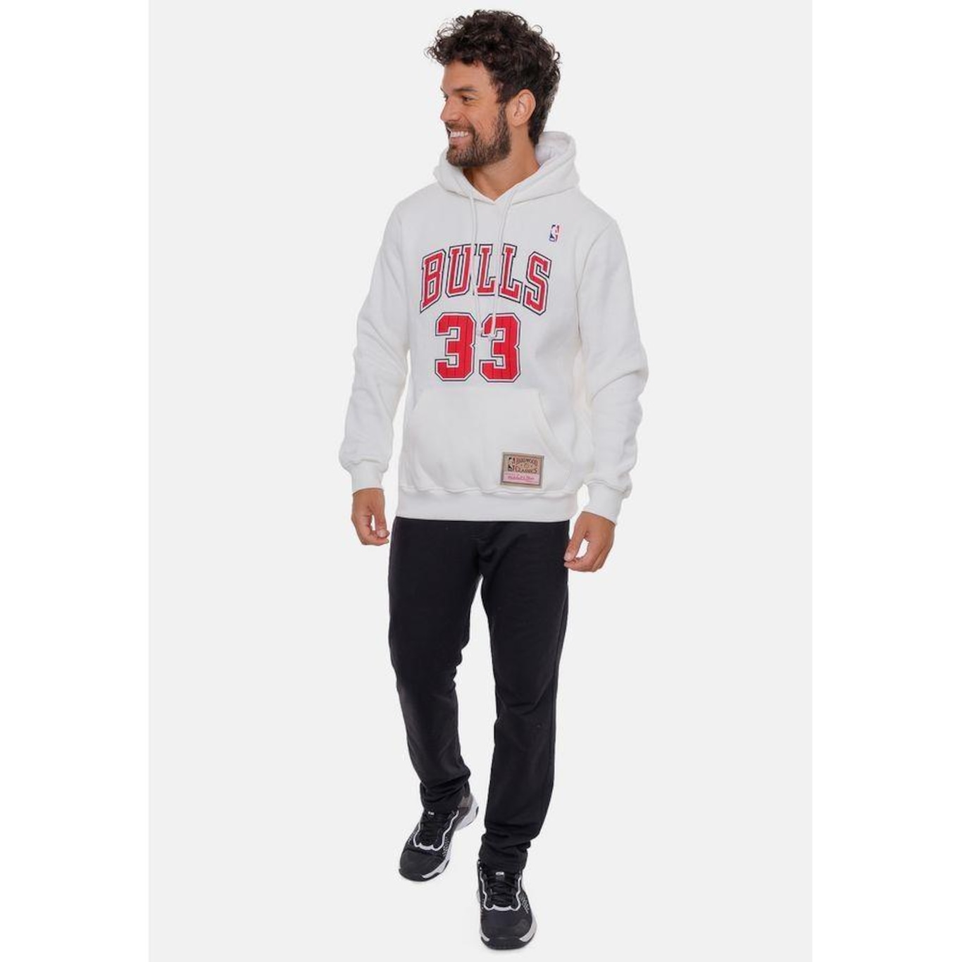 Blusão de Moletom com Capuz Mitchell & Ness Scottie Pippen Chicago Bulls Natural - Masculino - Foto 3