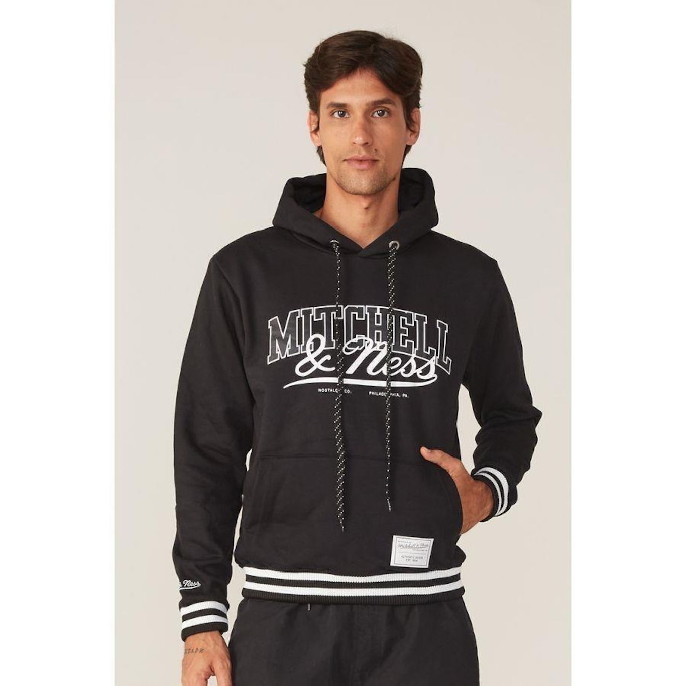 Blusão de Moletom Mitchell & Ness Fechado com Capuz Branded - Masculino - Foto 2