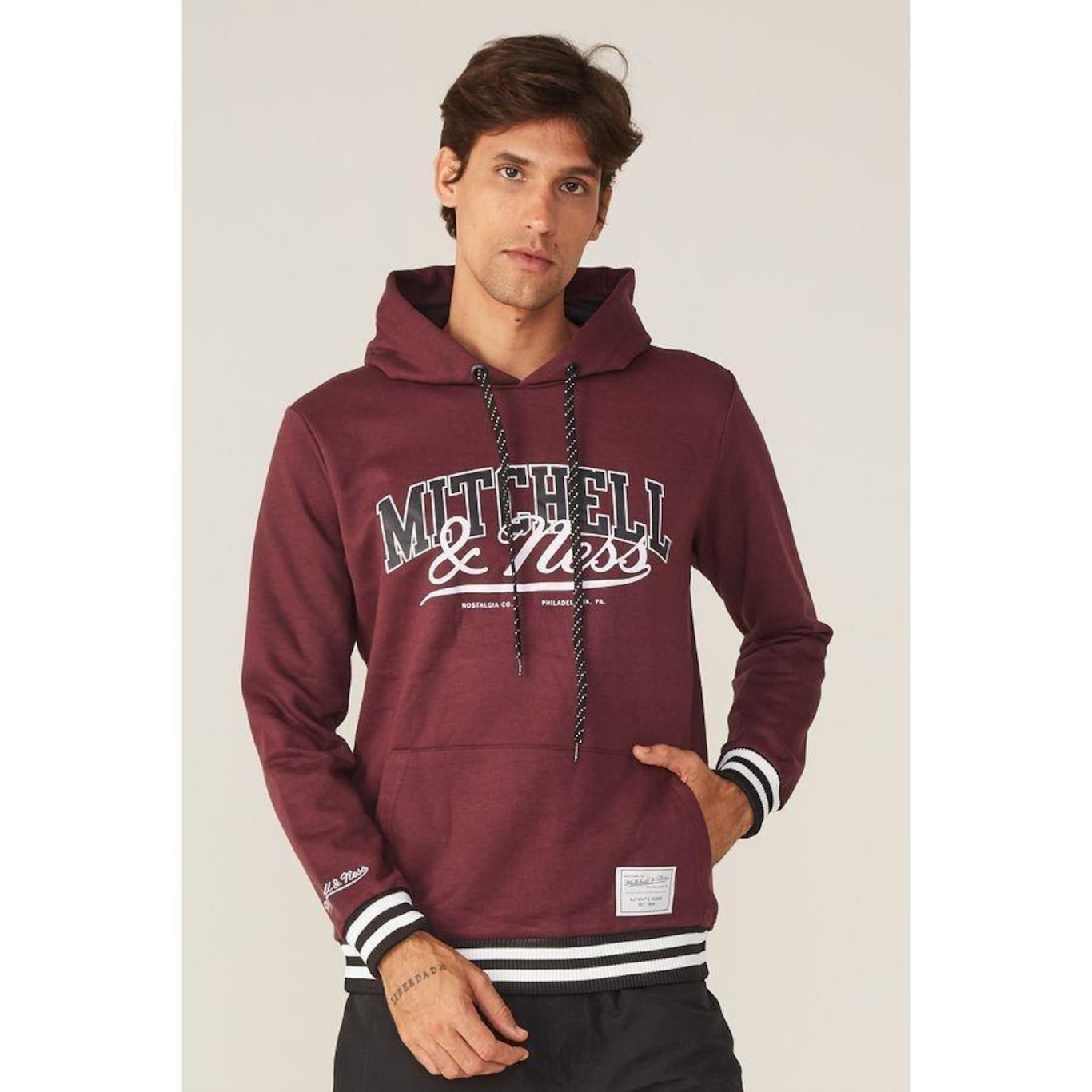 Blusão de Moletom Mitchell & Ness Fechado com Capuz Branded - Masculino - Foto 2