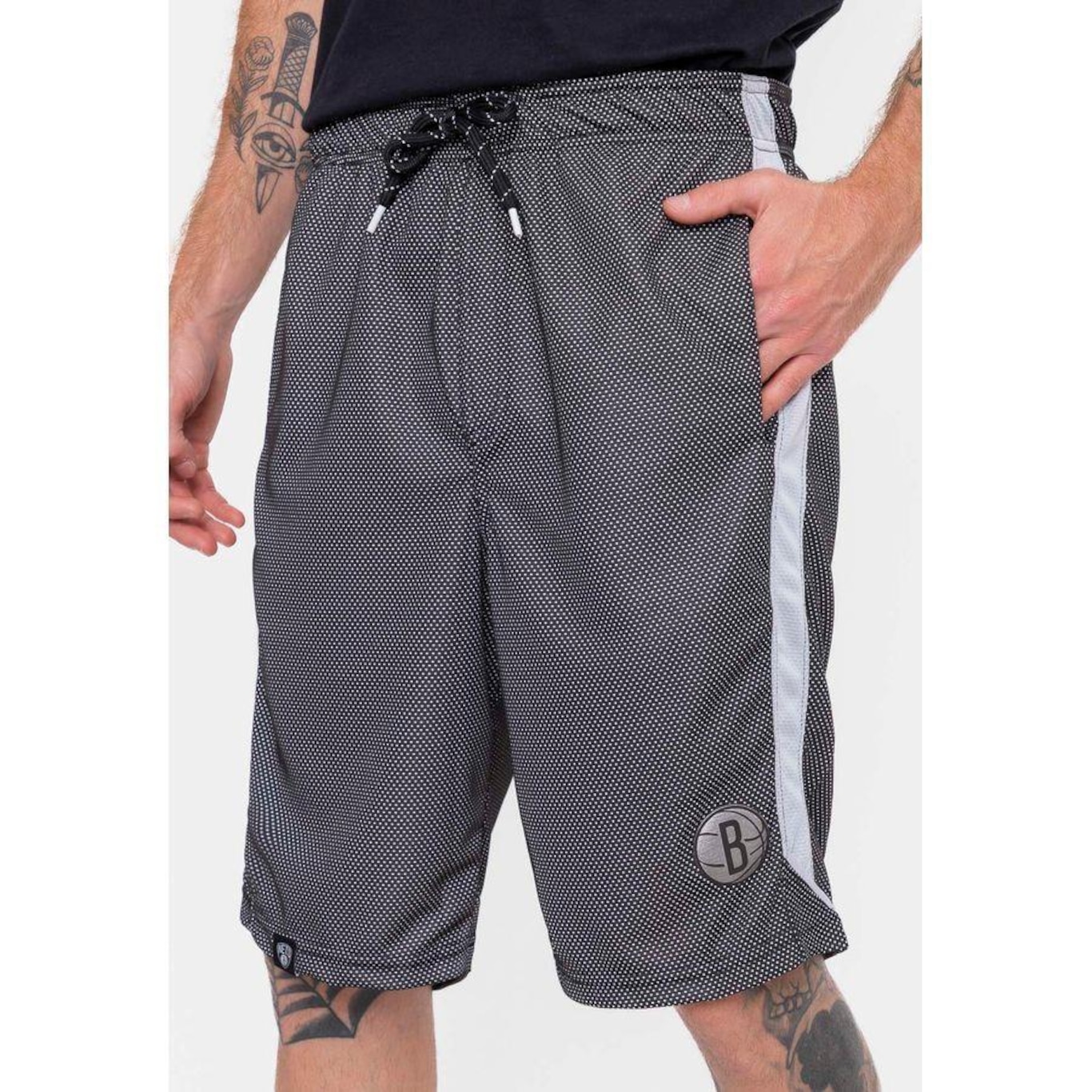 Bermuda Nba Sintética Silver Logo Brooklyn Nets - Masculina - Foto 3