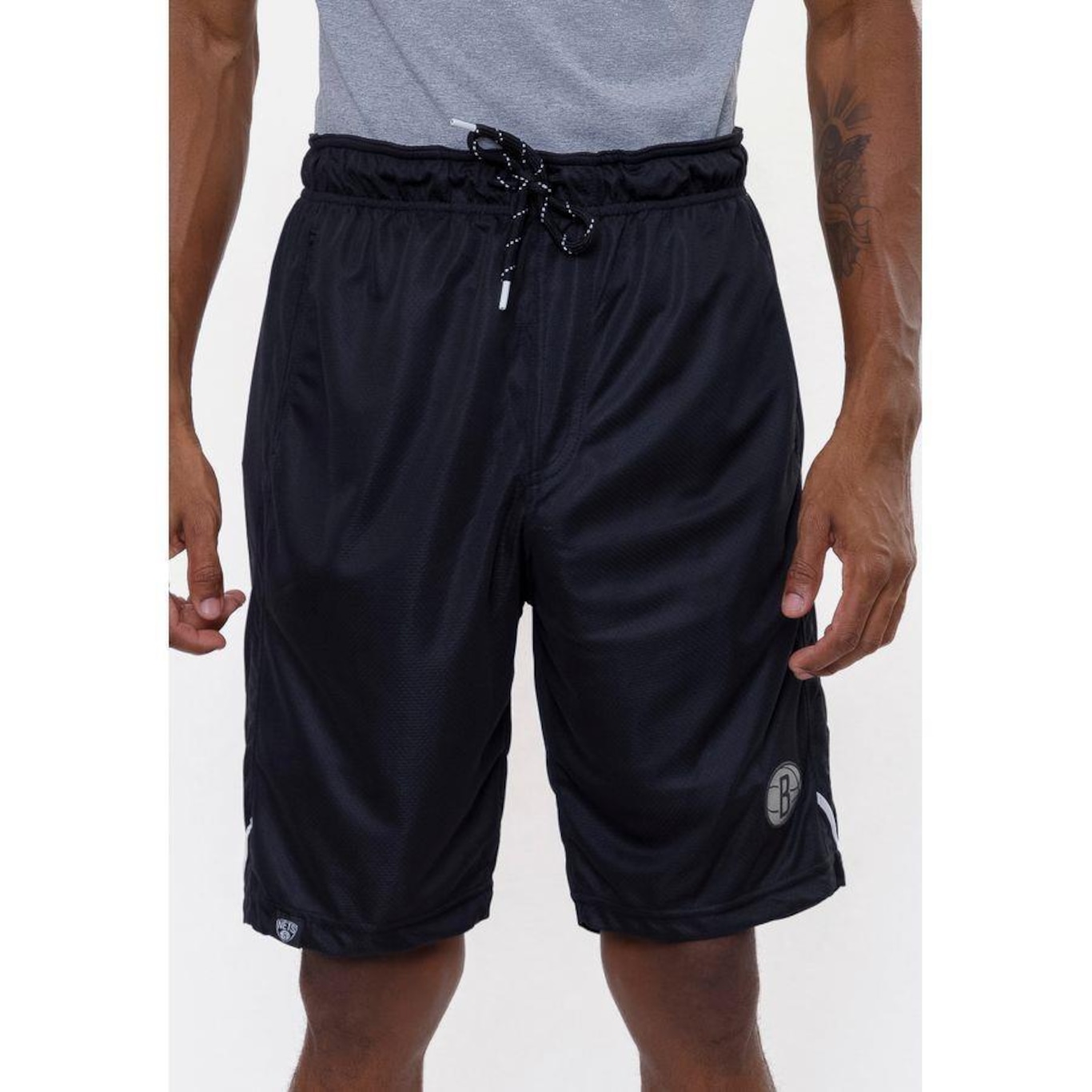 Bermuda Nba Sintética Silver Logo Brooklyn Nets - Masculina - Foto 1