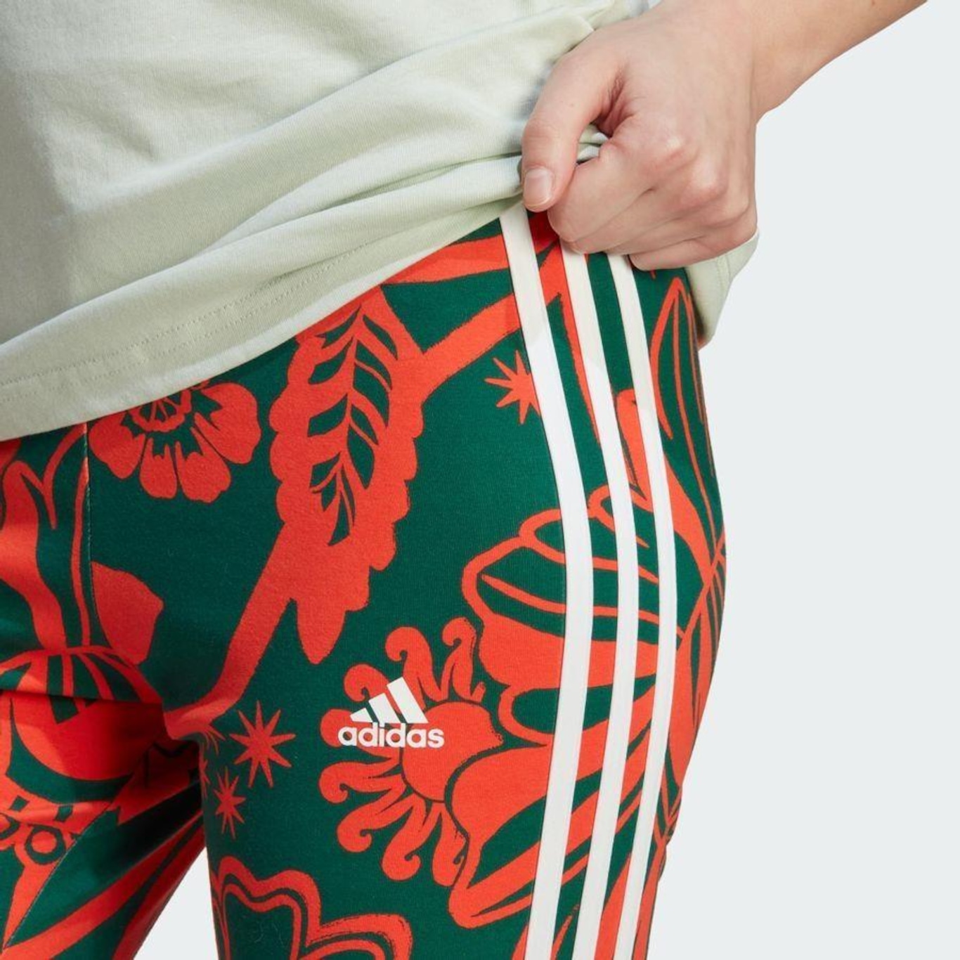 Shorts Ciclista Adidas x Farm Rio