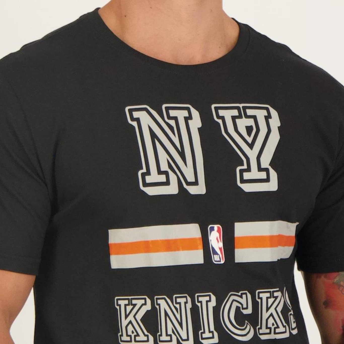 Camiseta NBA Stripes New York Knicks - Masculina - Foto 4