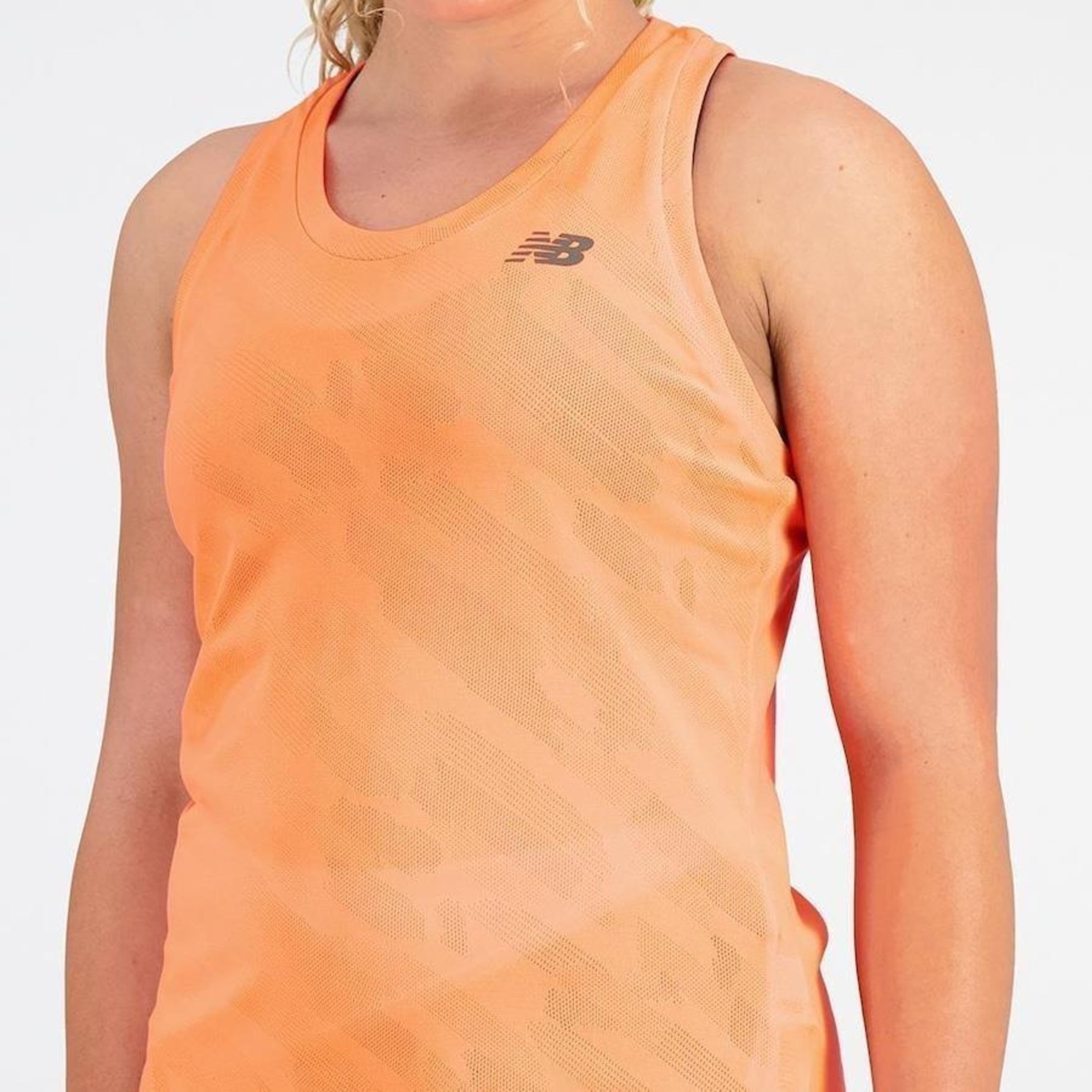 Camiseta Regata New Balance Q Speed Jacquard - Feminina - Foto 5