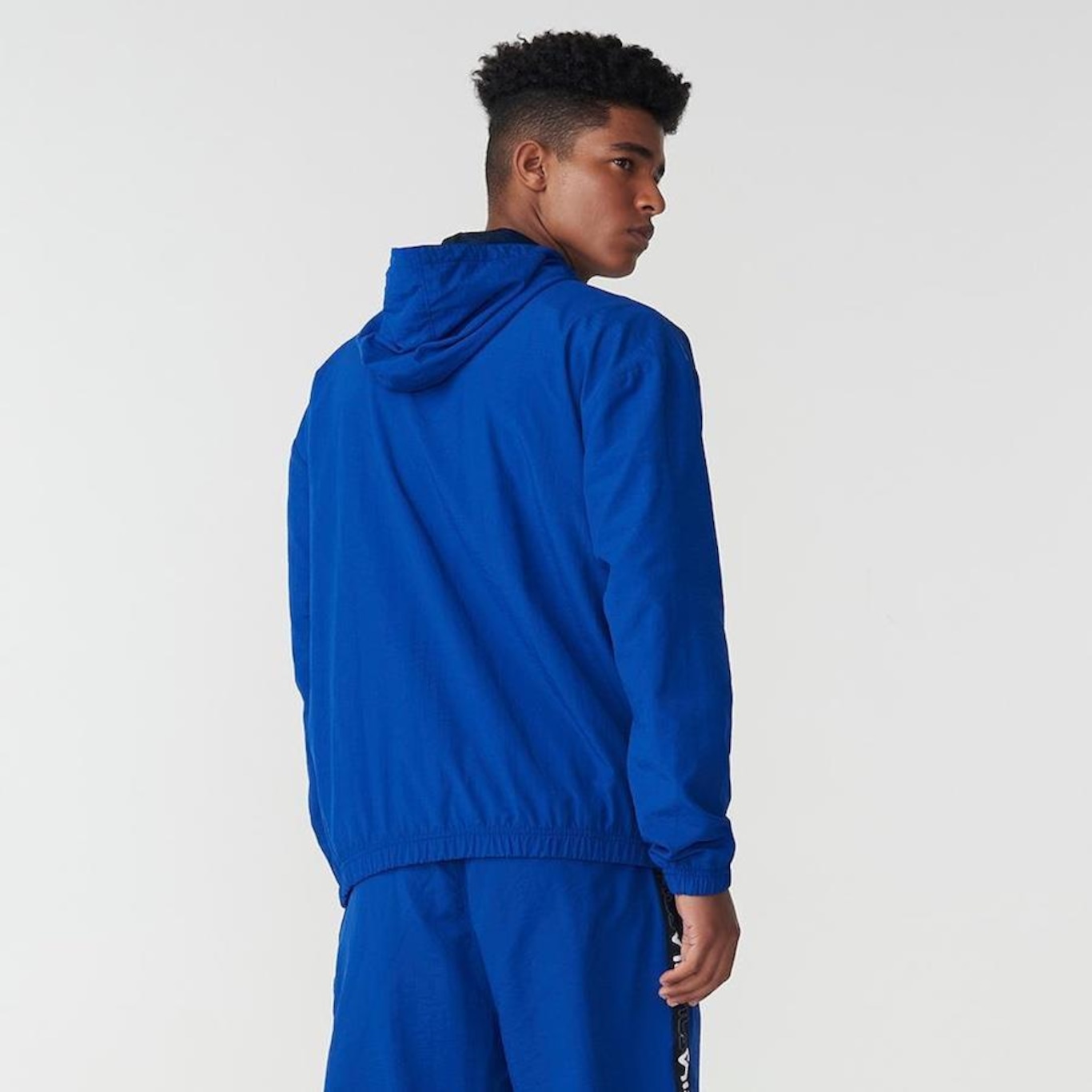 Blusão com Capuz Fila Anorak Basic - Masculina - Foto 2