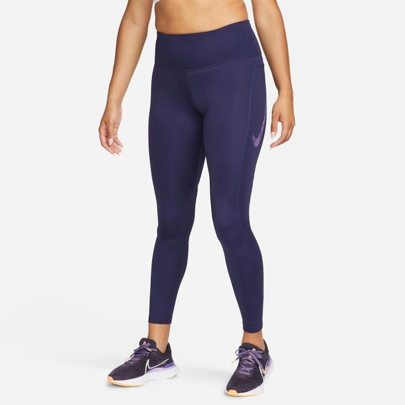 Legging Nike Zenvy Feminina - Nike  Mulheres nike, Nike leggings, Nike dri  fit
