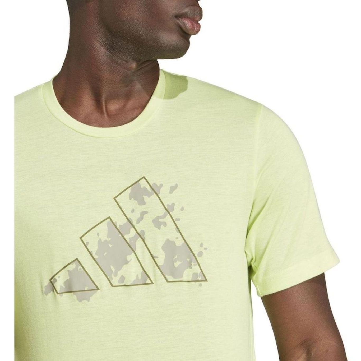 Camiseta adidas Treino Estampada Essentials Seasonal - Masculina - Foto 3