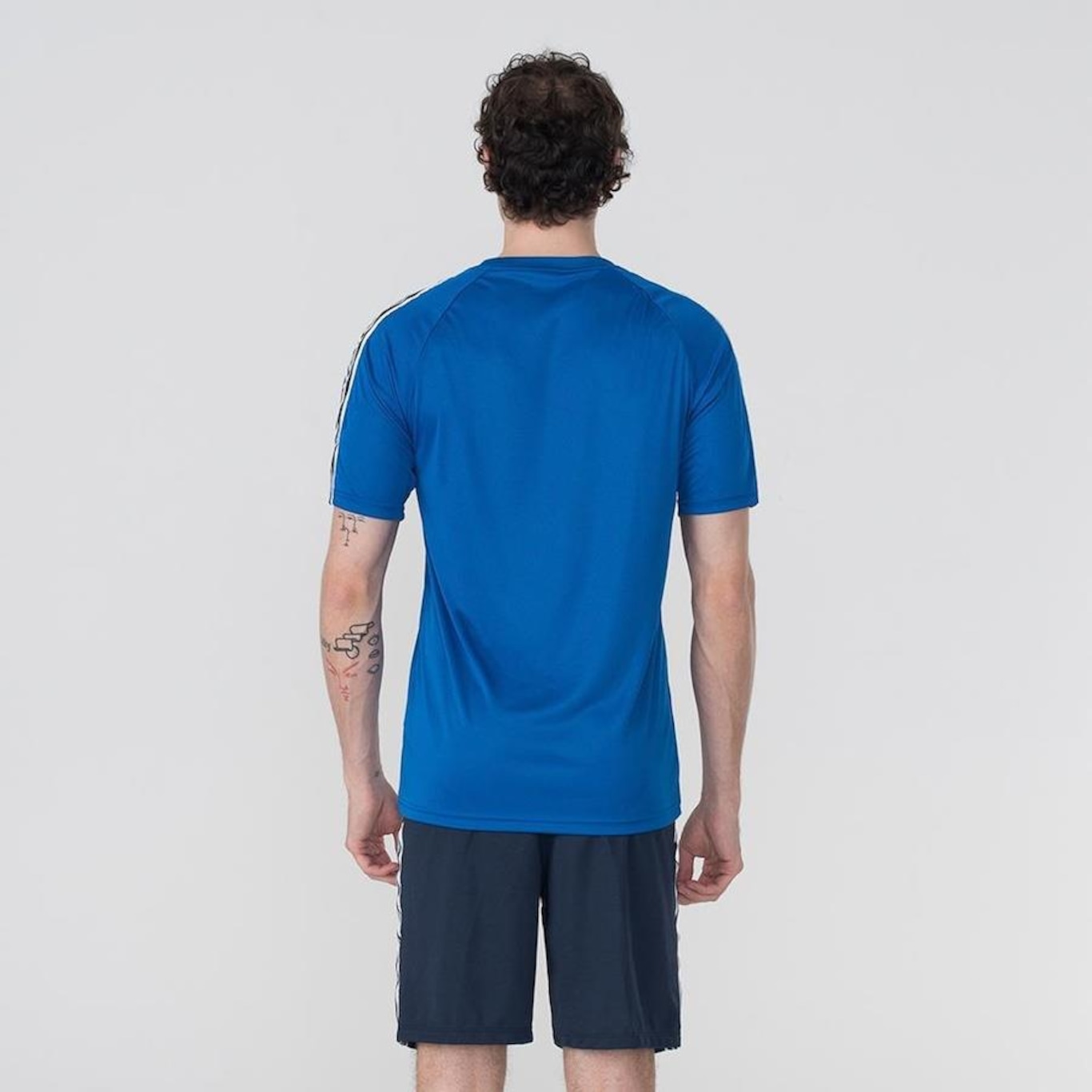 Camiseta Umbro Tradicional Tape - Masculina - Foto 3