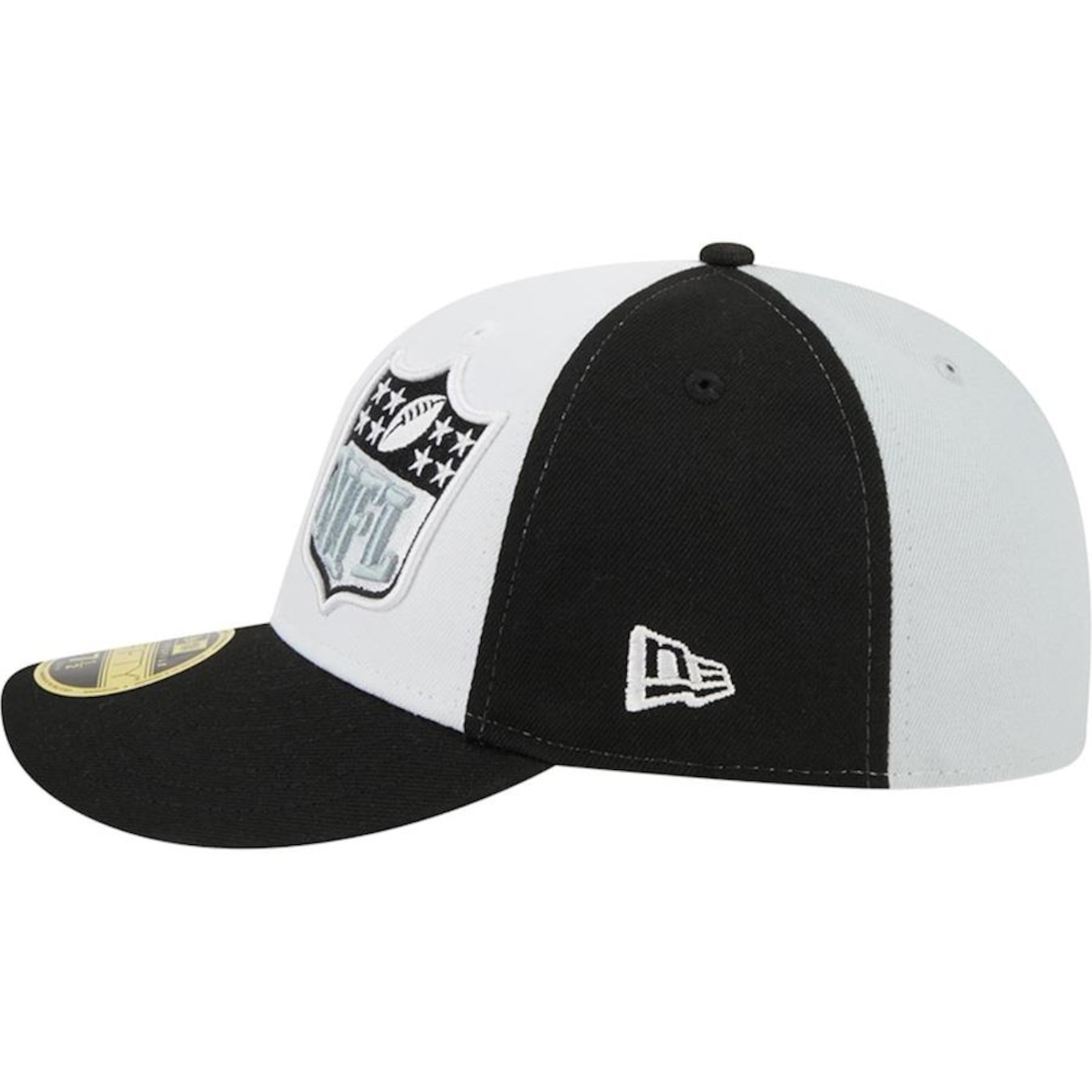 Boné Aba Curva New Era 59Fifty Fitted Low Profile Las Vegas Raiders Sideline 2023 - Fecahdo - Masculino - Foto 3