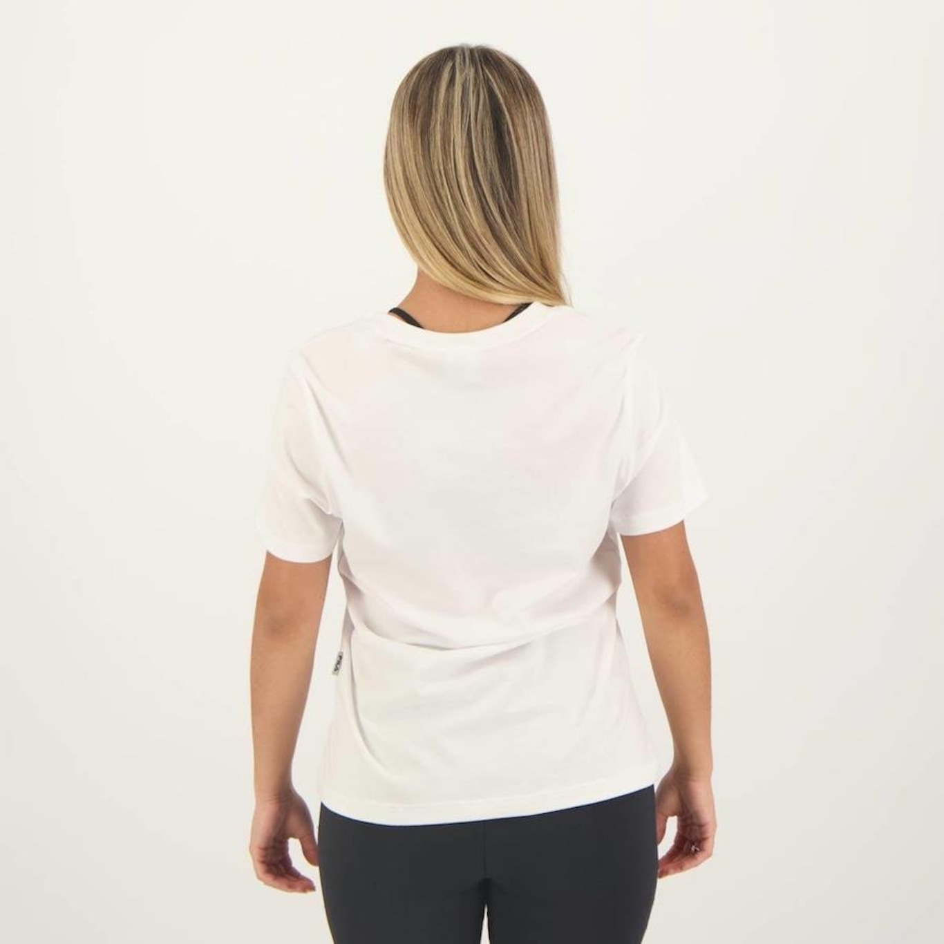 Camiseta Fila Basic - Feminina - Foto 2