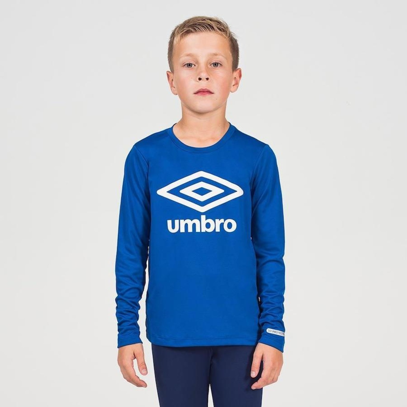 Camiseta Umbro Manga Longa Basic UV - Infantil - Foto 2