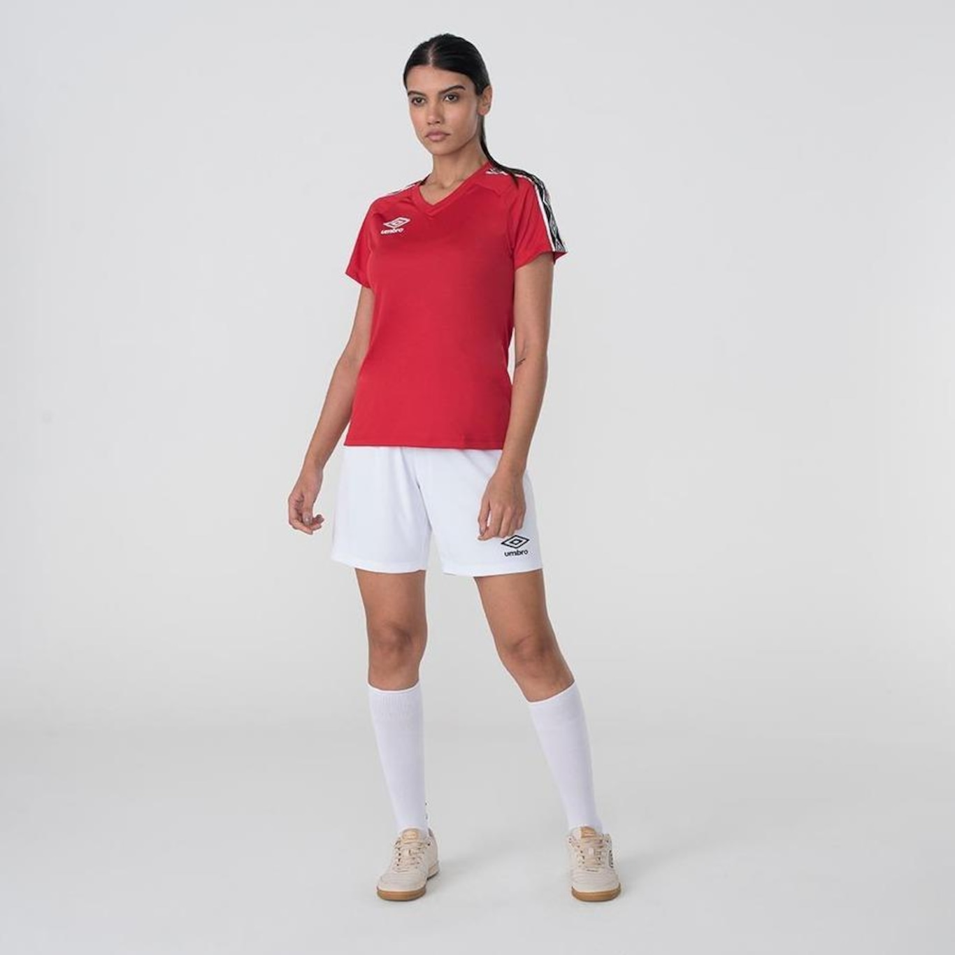 Camiseta Umbro Traditional Tape - Feminina - Foto 3