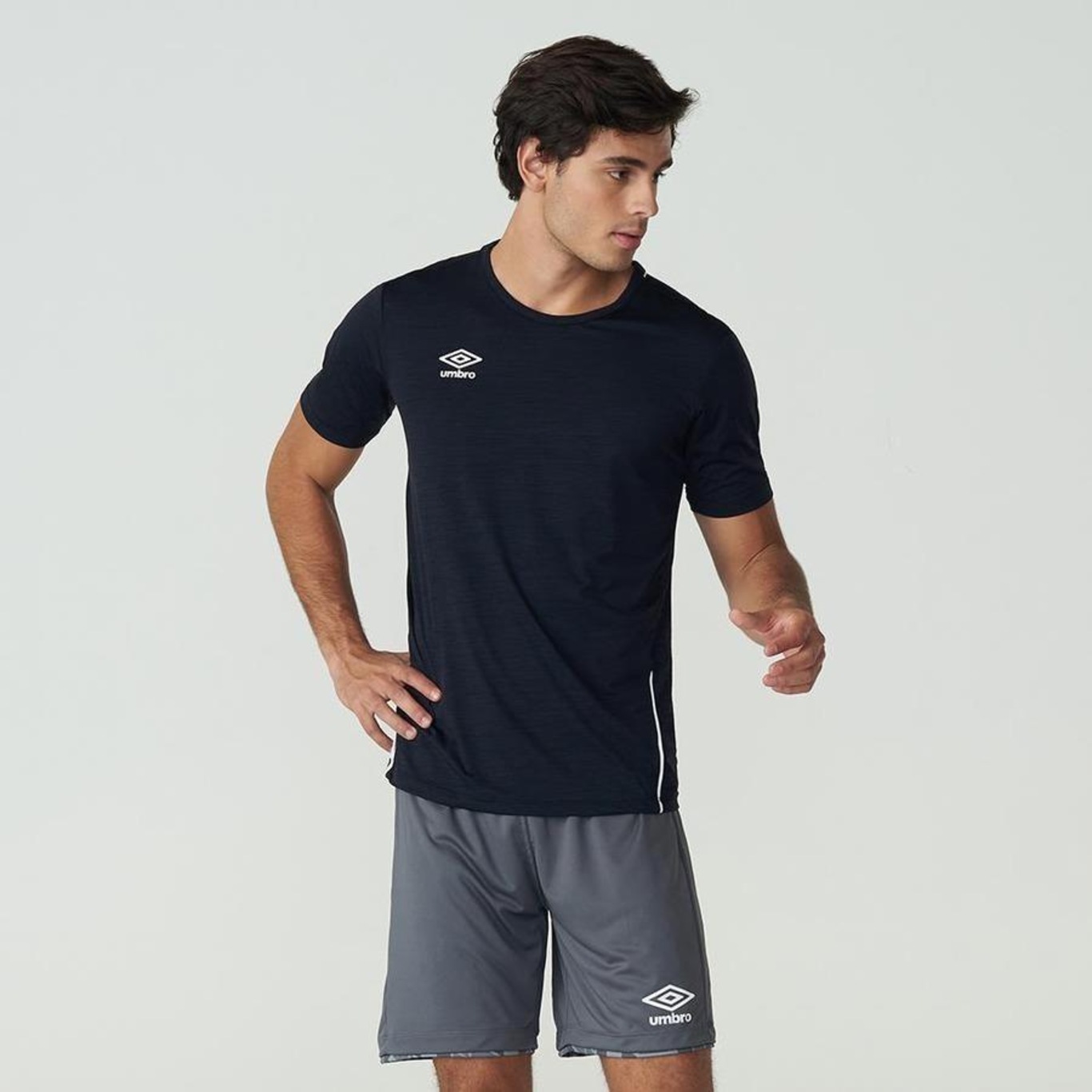 Camiseta Umbro Blend - Masculina - Foto 3