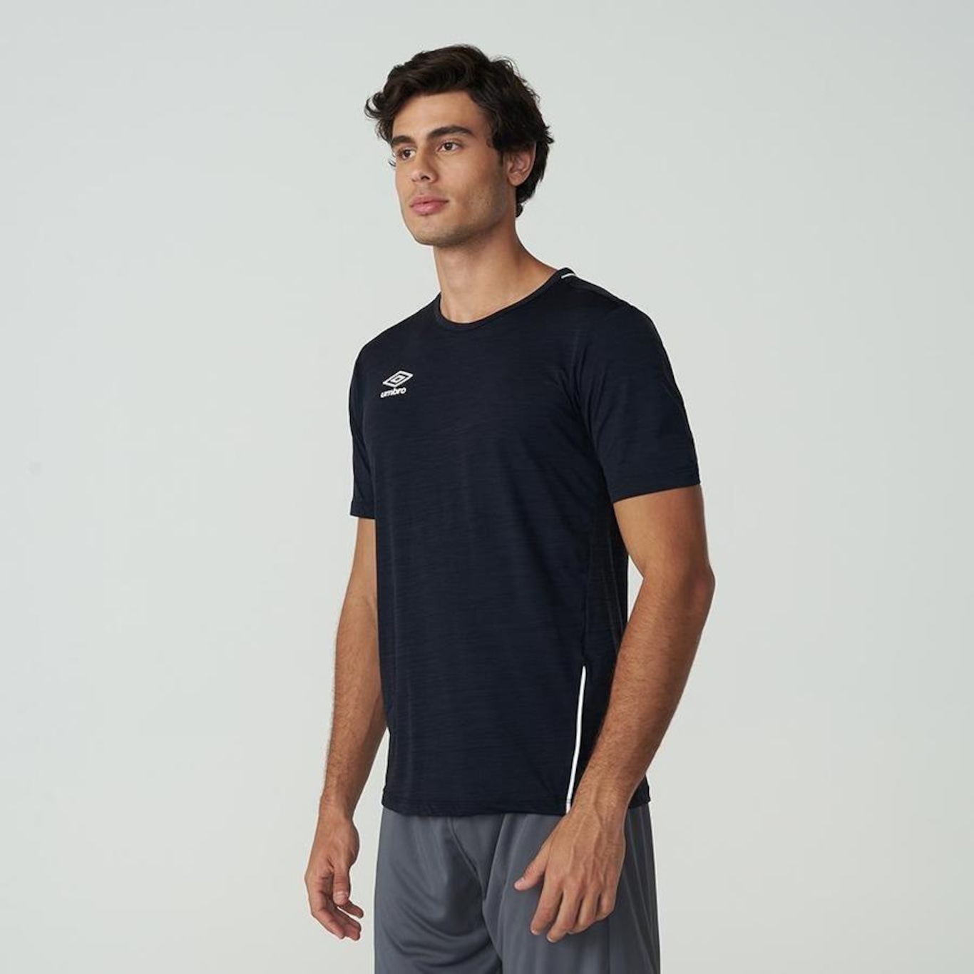 Camiseta Umbro Blend - Masculina - Foto 4