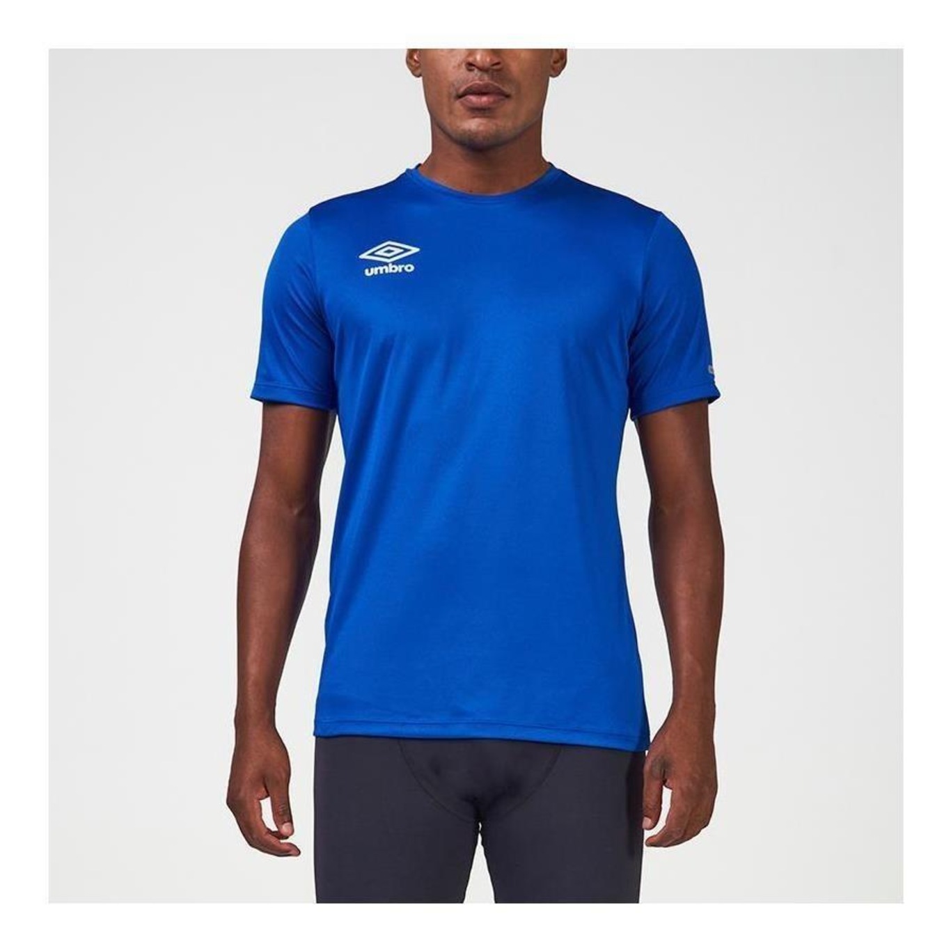 Camiseta Umbro Basic Uv - Masculina - Foto 1