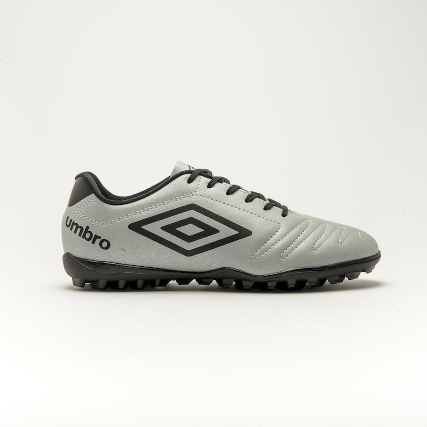 Chuteira Society Umbro Class TF - Adulto - Foto 1