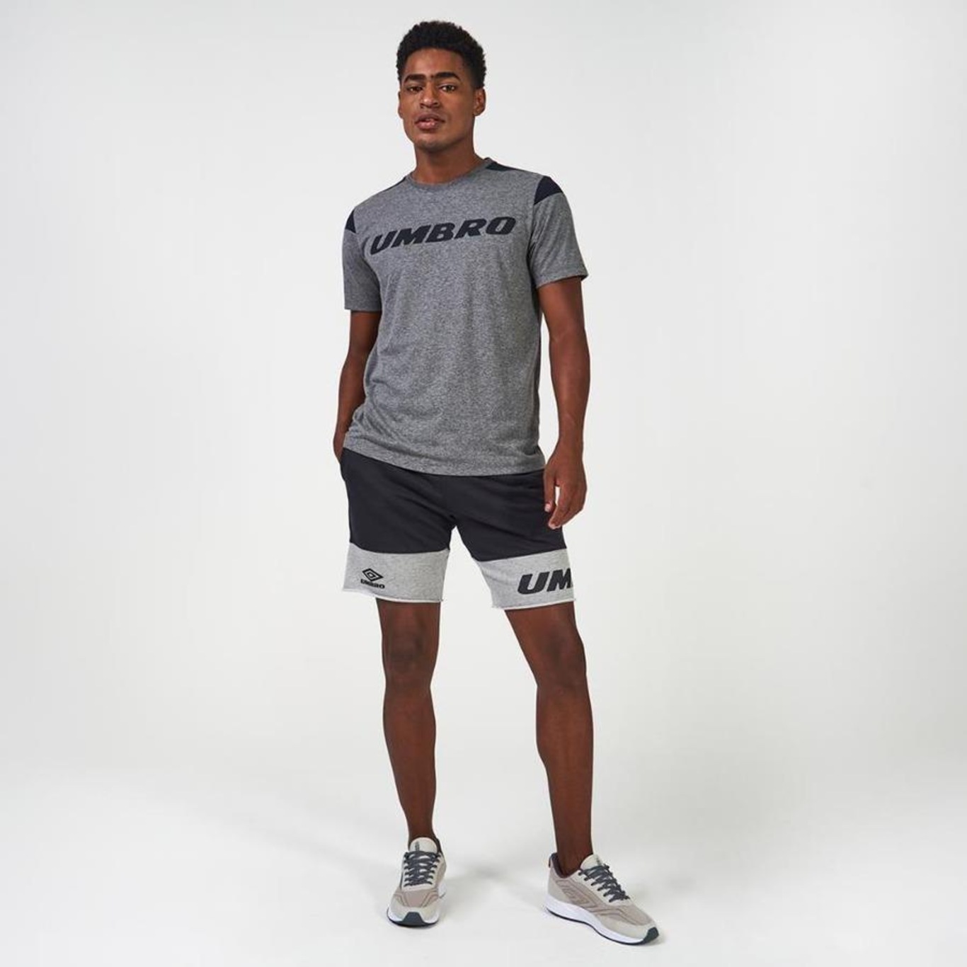 Bermuda Umbro College Motion - Masculina - Foto 4