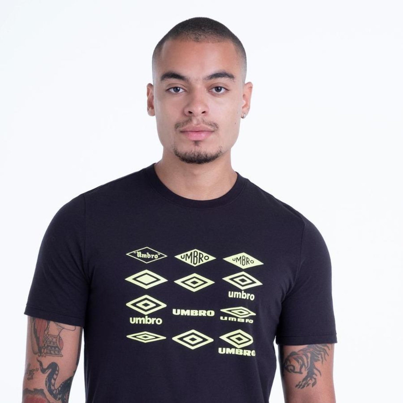 Camiseta Umbro Football Evolution - Masculina - Foto 2