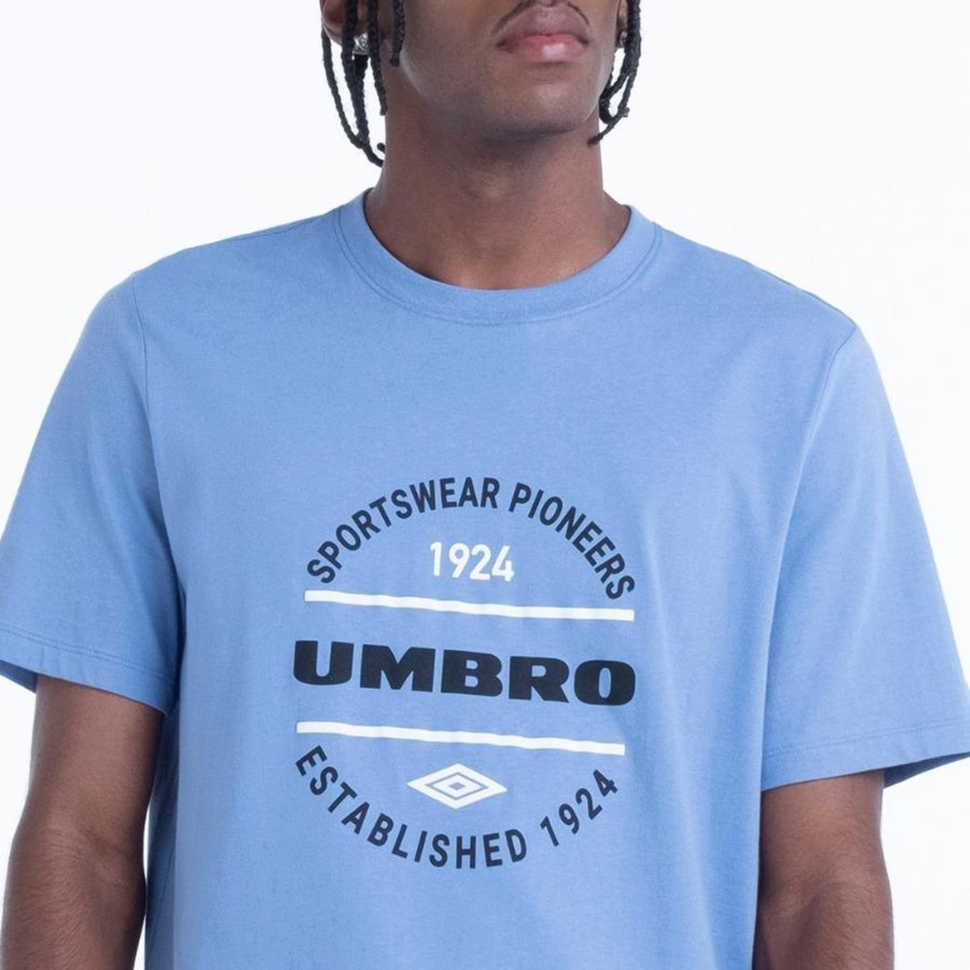 Camiseta Umbro Football Pioneers - Masculina - Foto 4